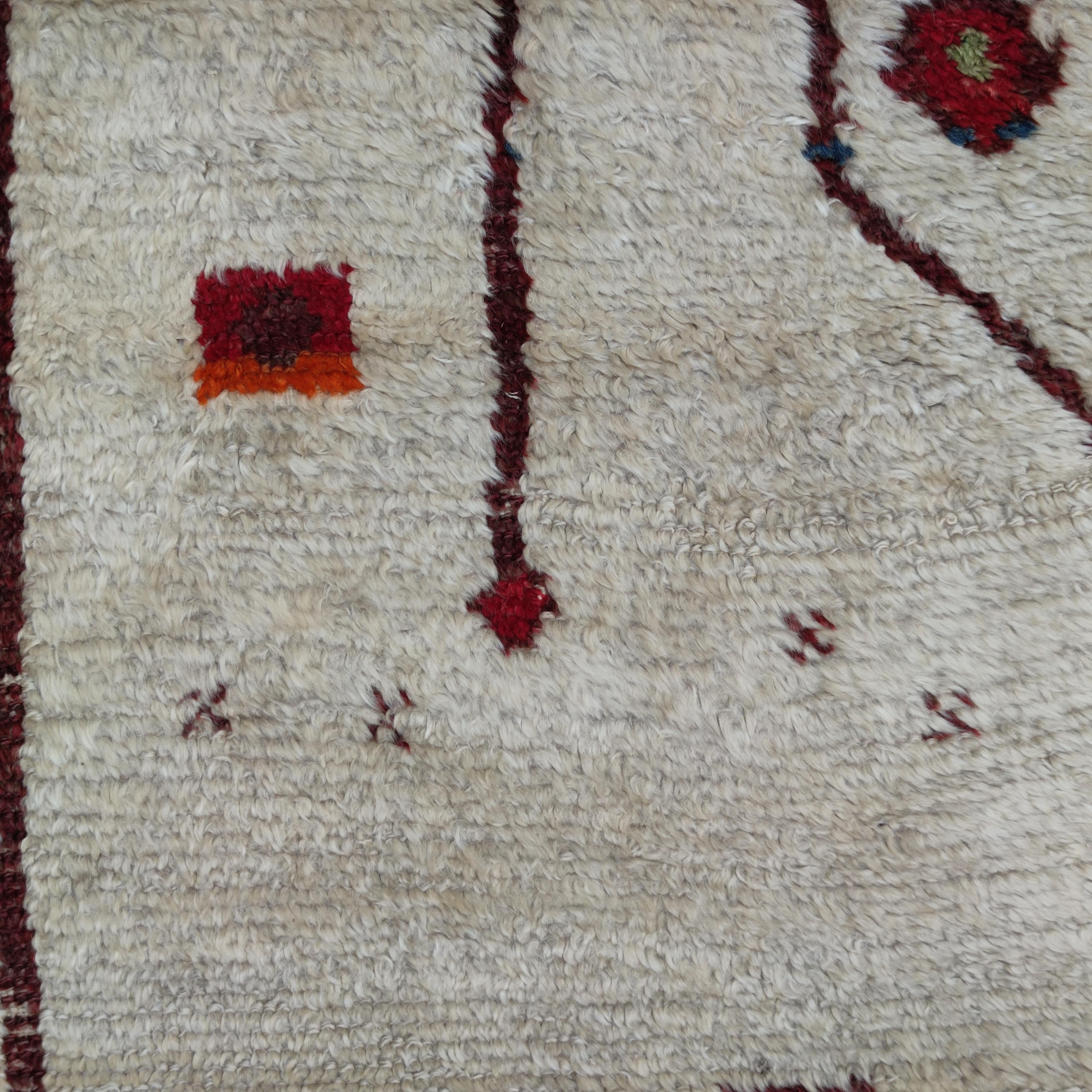 Antique White Ground Anatolian Tulu Prayer Rug For Sale 5