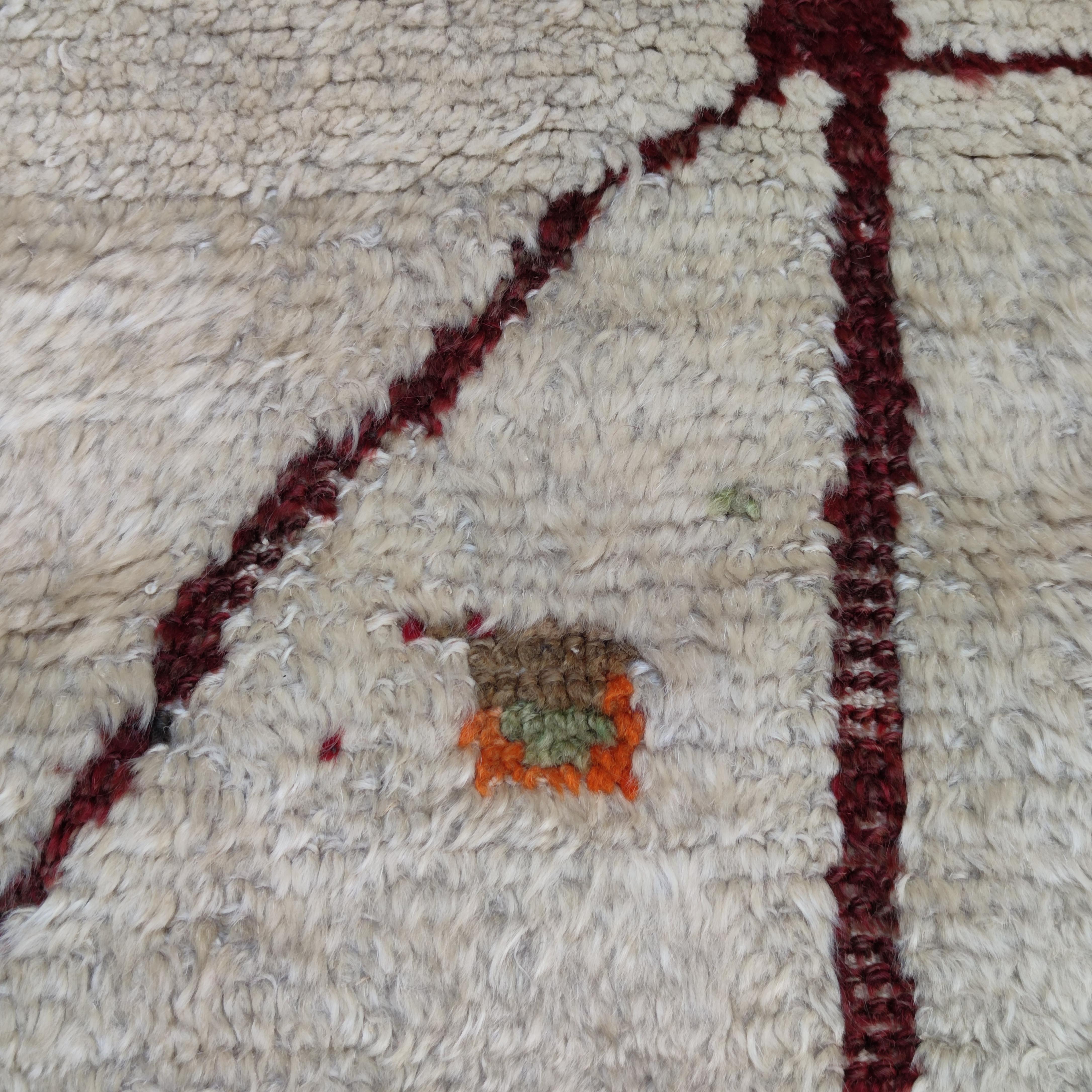 Ancien tapis de prière anatolien Tulu à fond blanc en vente 1