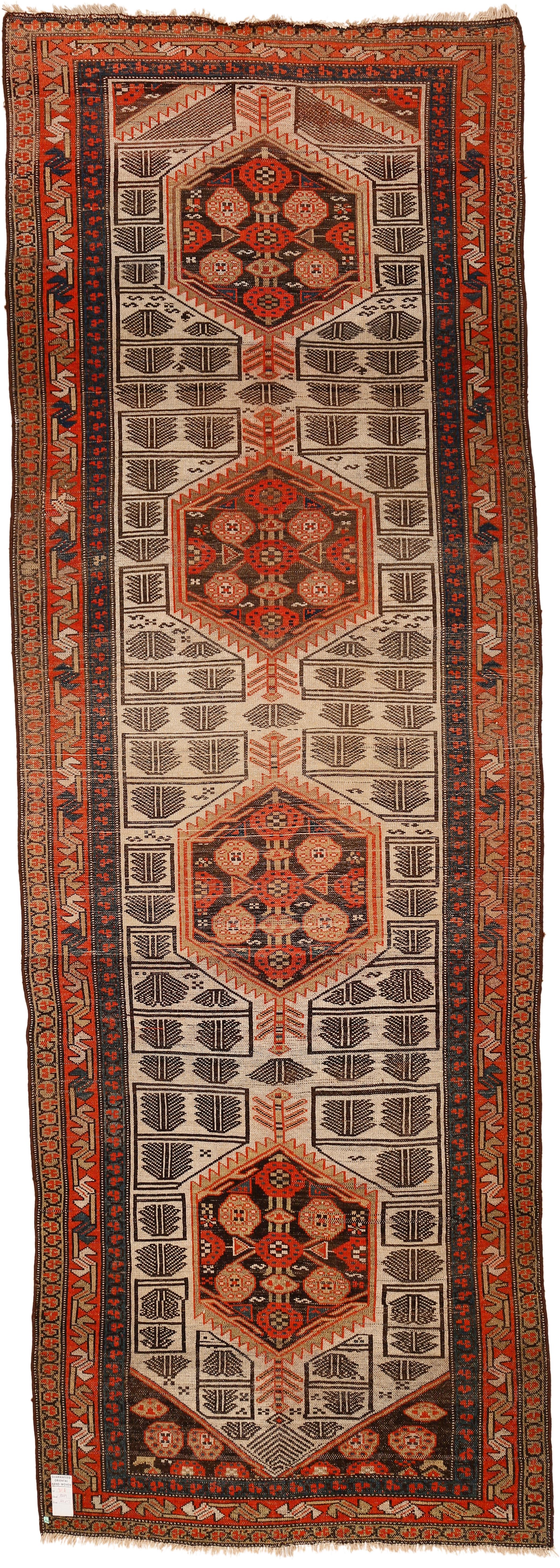 Tappeto Runner Sarab Garden Design a fondo bianco antico In condizioni buone in vendita a Milan, IT