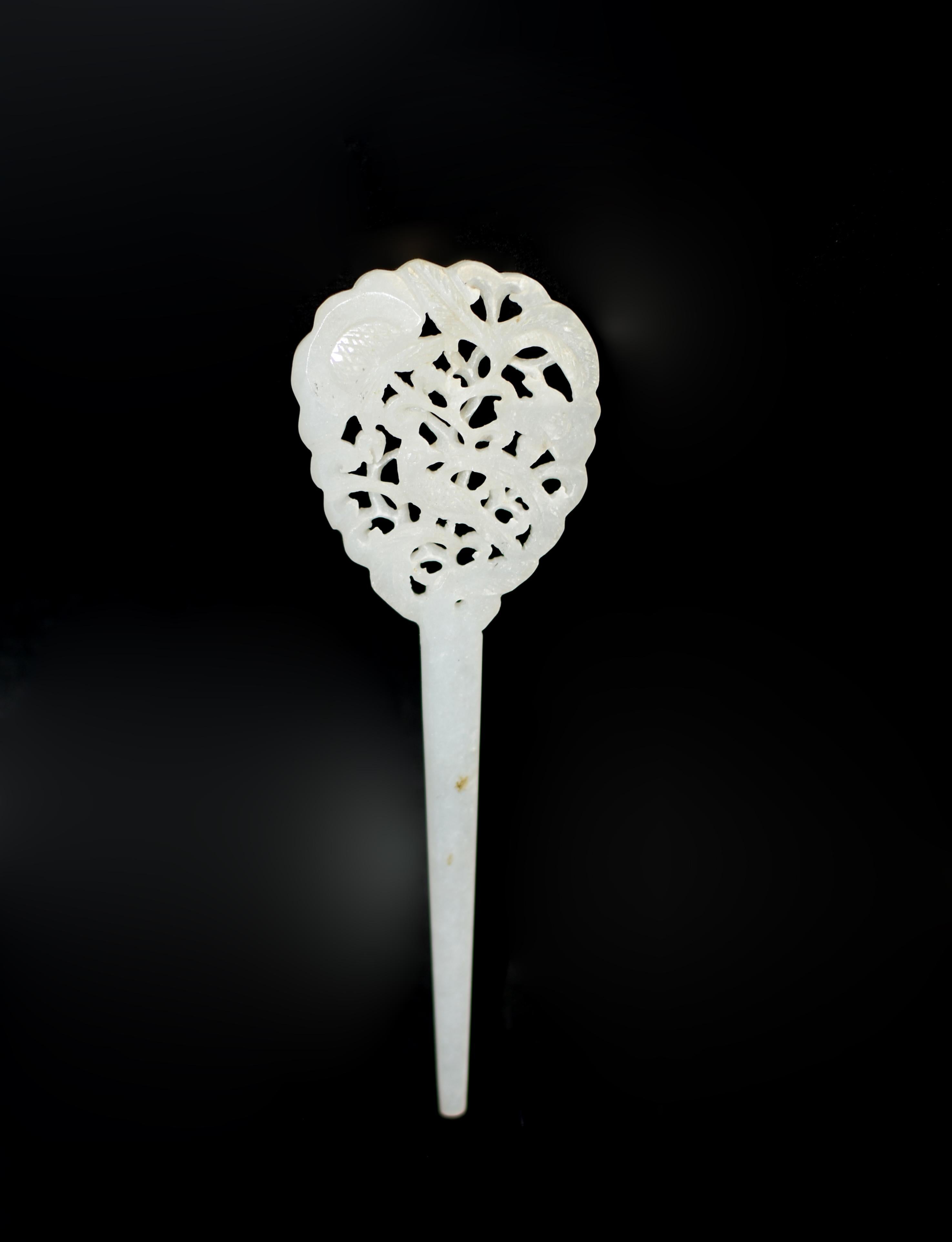 Qing Antique White Jade Chinese Hair Pin Finely Carved For Sale