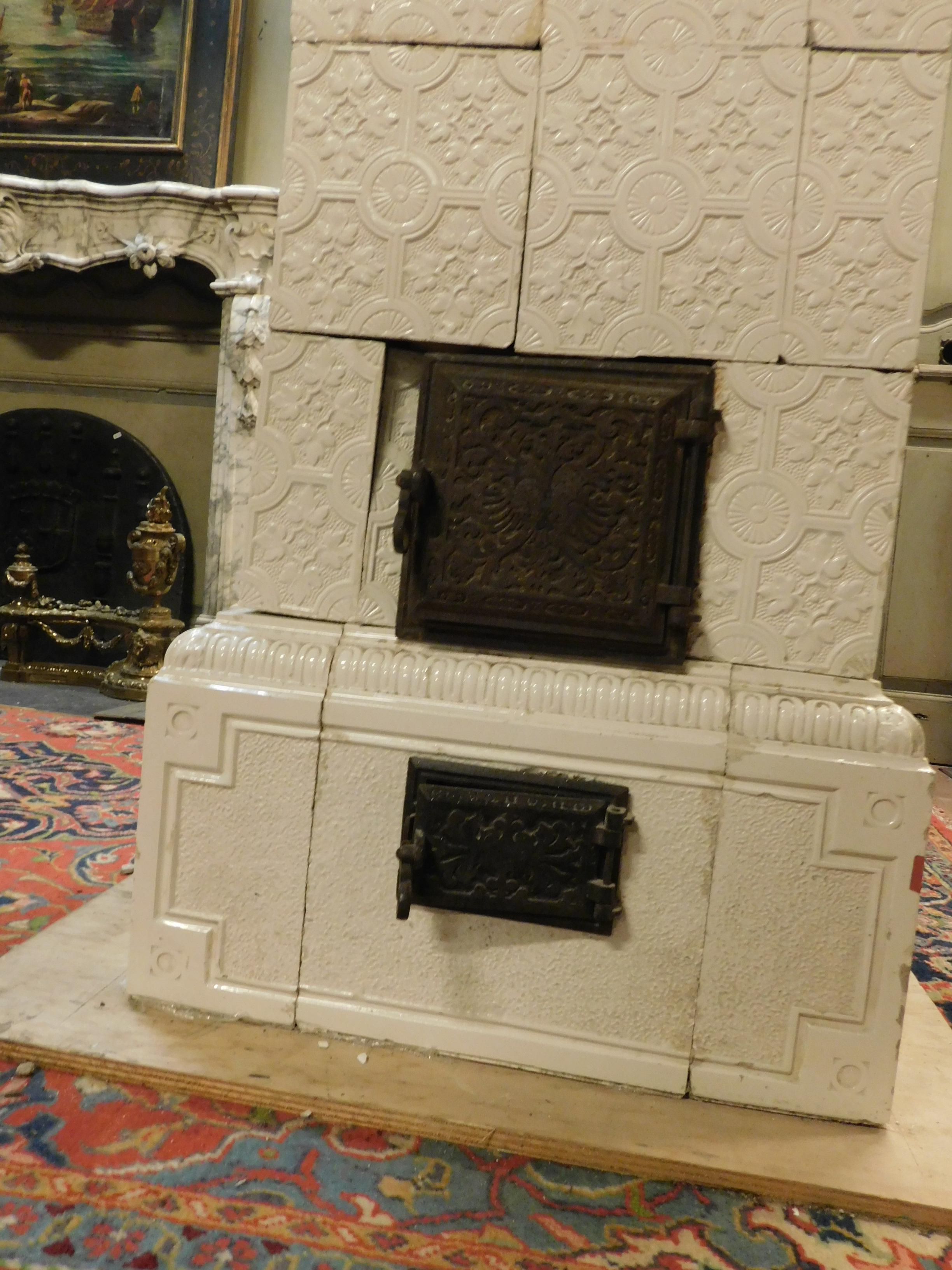 Antique White Majolica Stove, Carved Tiles Texture, 19th Century, Italy In Good Condition In Cuneo, Italy (CN)