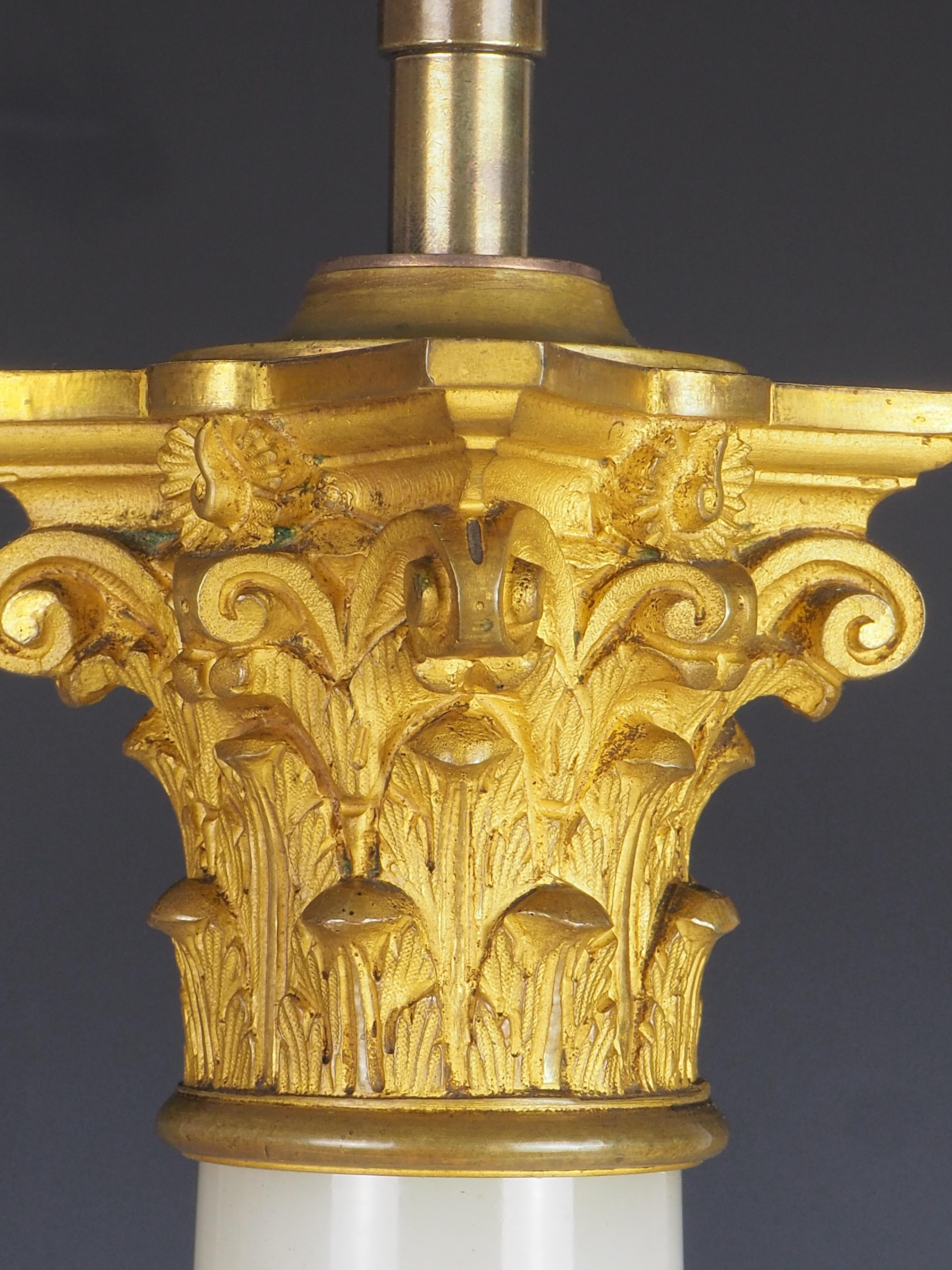 Antique White Marble Corinthian Table Lamp For Sale 1
