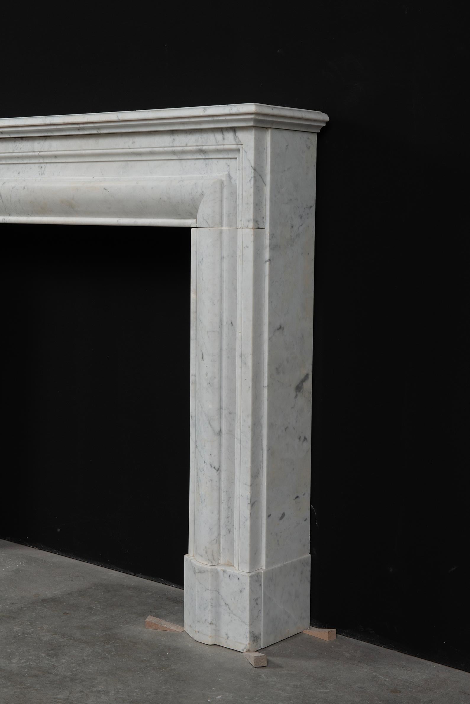 Repisa de chimenea de mármol blanco antiguo en venta 12