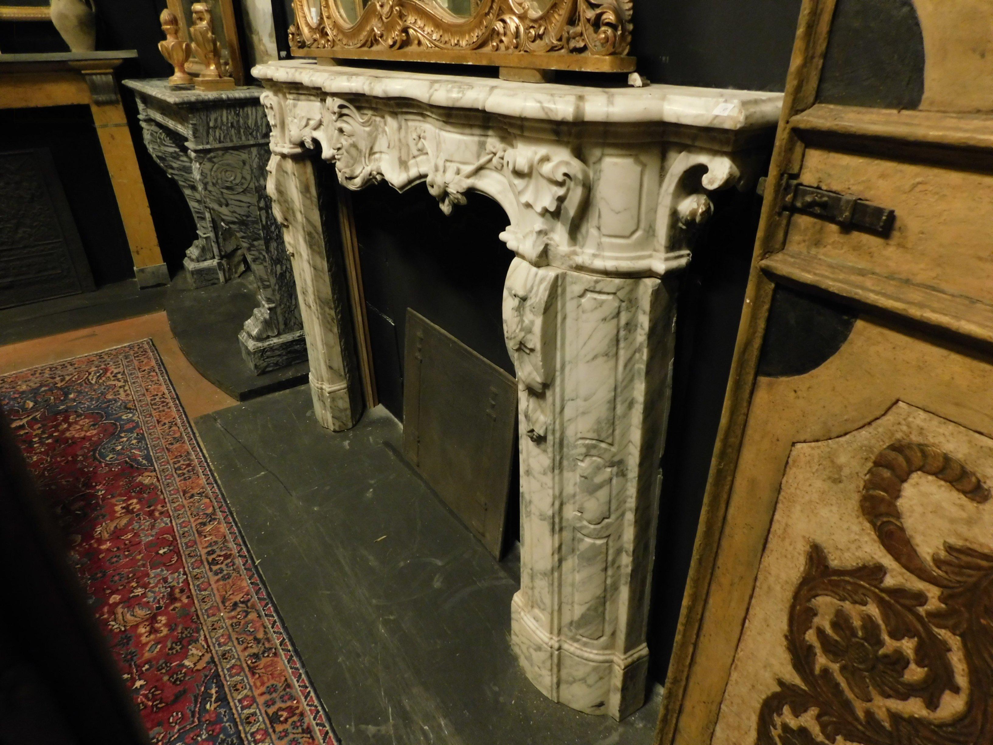 Hand-Carved Antique White Marble Fireplace with Mask and Friezes, 18th Century, Italy For Sale