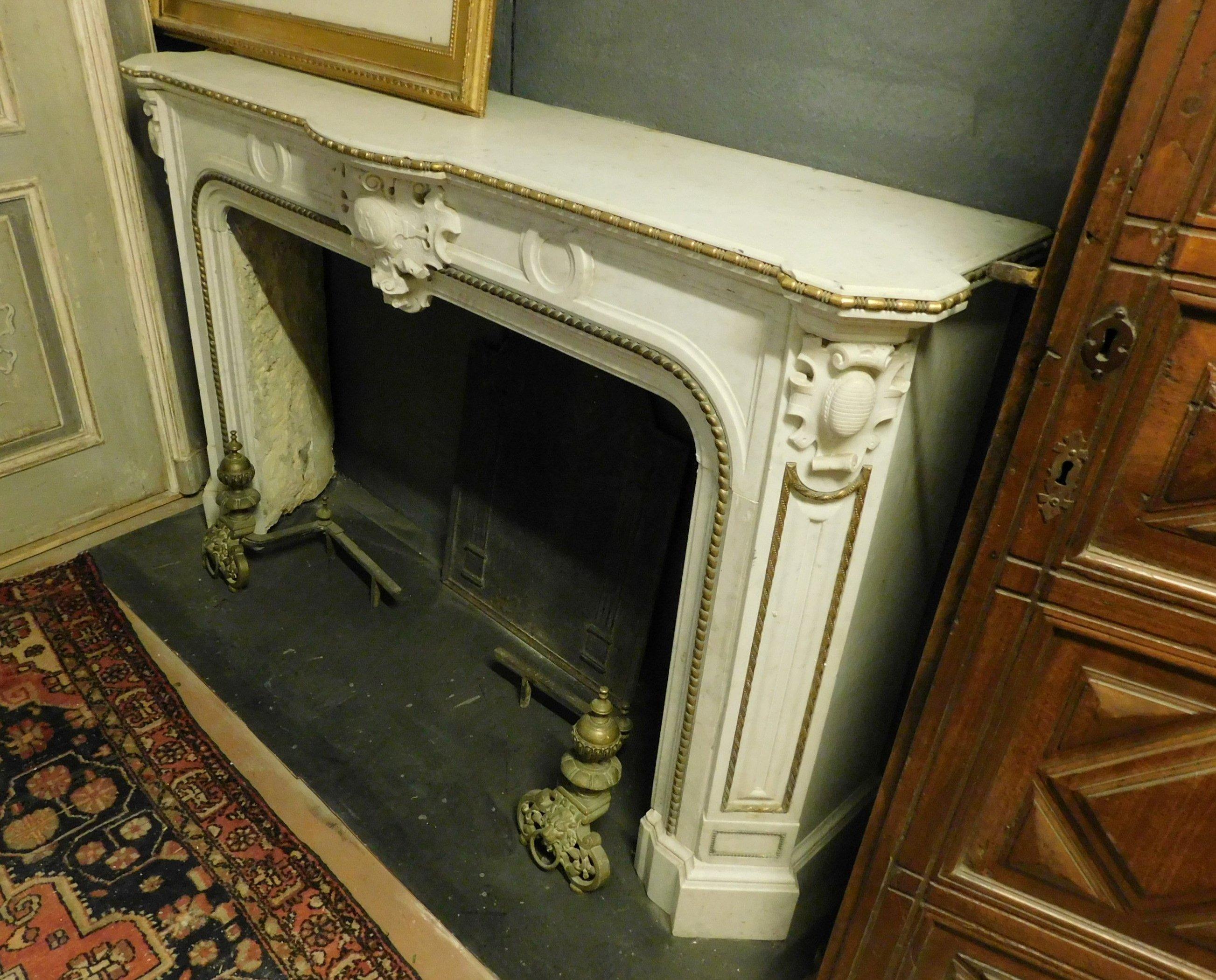 1800s fireplace
