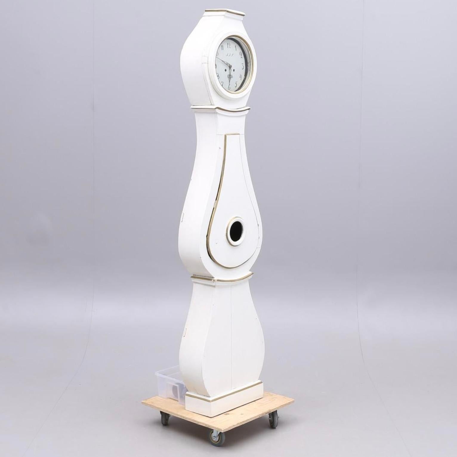 Shipping special update - We have negotiated a special flat rate shipping cost to the USA with our  main US shipping partner for our 1st dibs clients of only £995 export crated by air. This is price is only available when paid directly to the