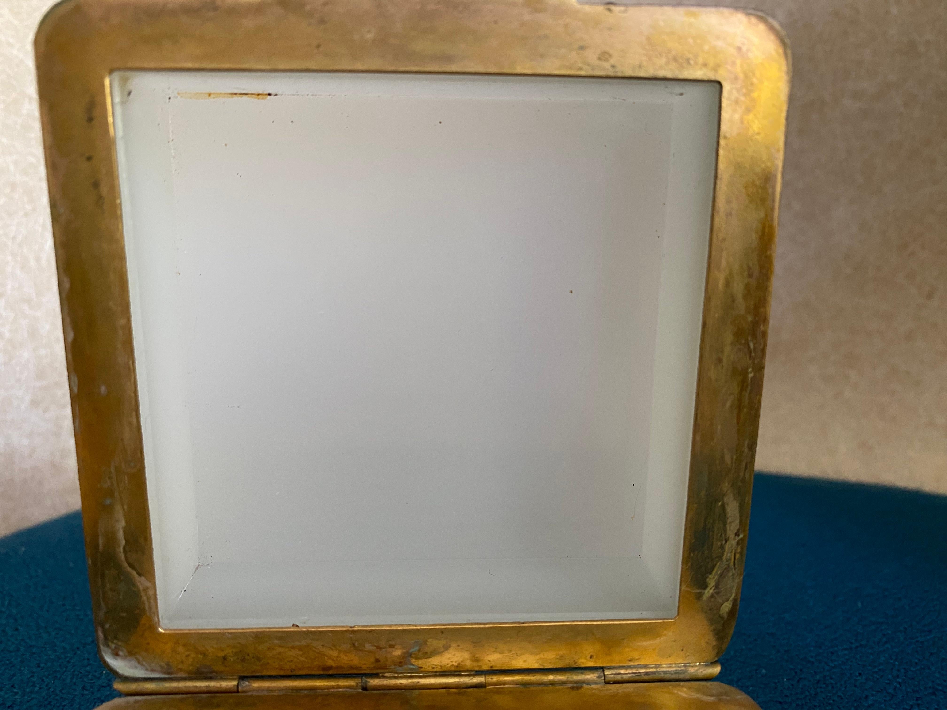 Antique white opaline glass box with beautiful decorated gilt hinge 8