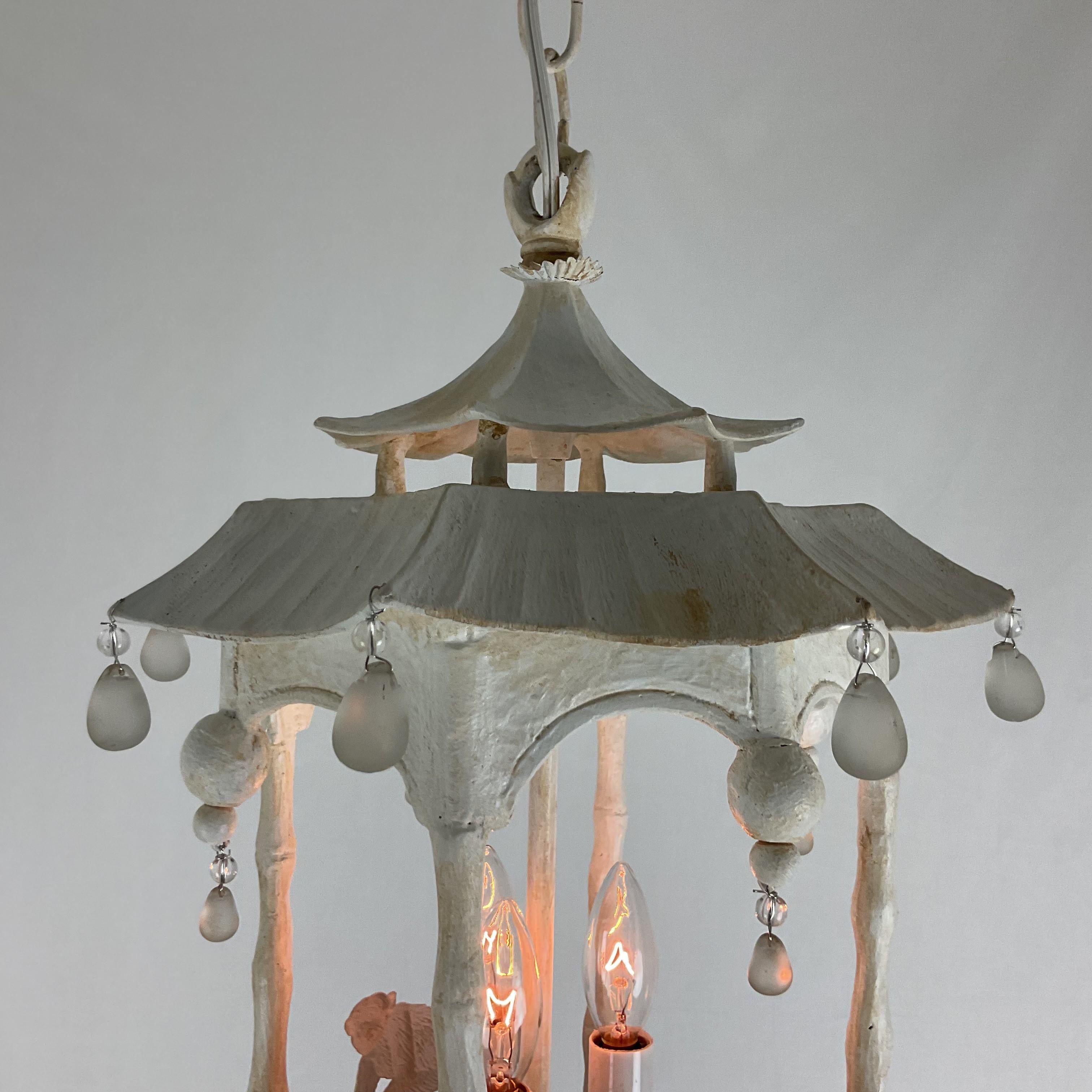 Farol Mono Pagoda Blanco Antiguo Estadounidense en venta