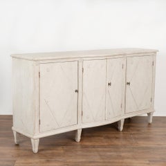 Buffet gustavien de 6'' de long, peint en blanc, avec motif de diamants, de la collection Antique White Painted
