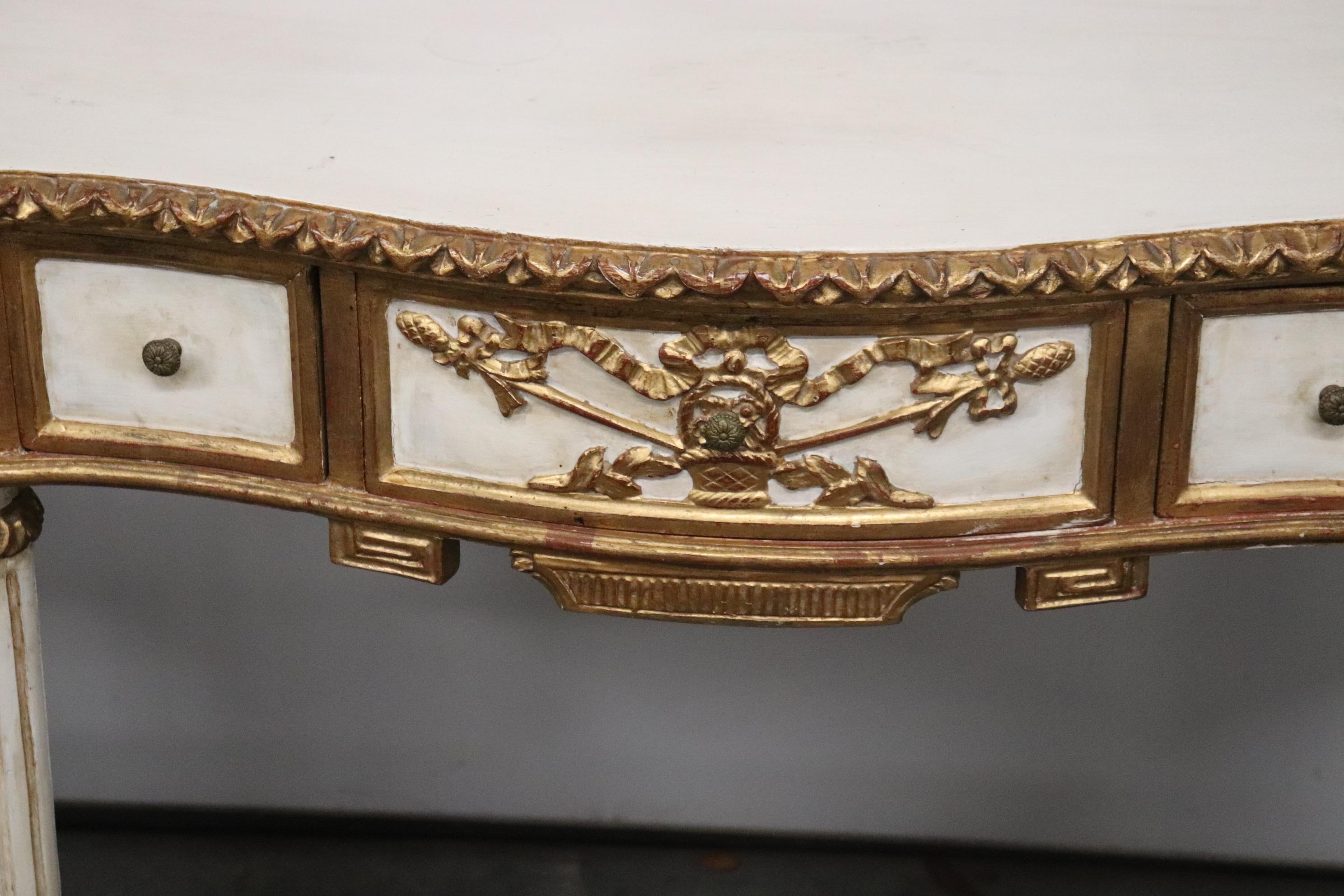 Antique White Painted and Gilded Florentine Italian Console Table, circa 1940s In Good Condition For Sale In Swedesboro, NJ