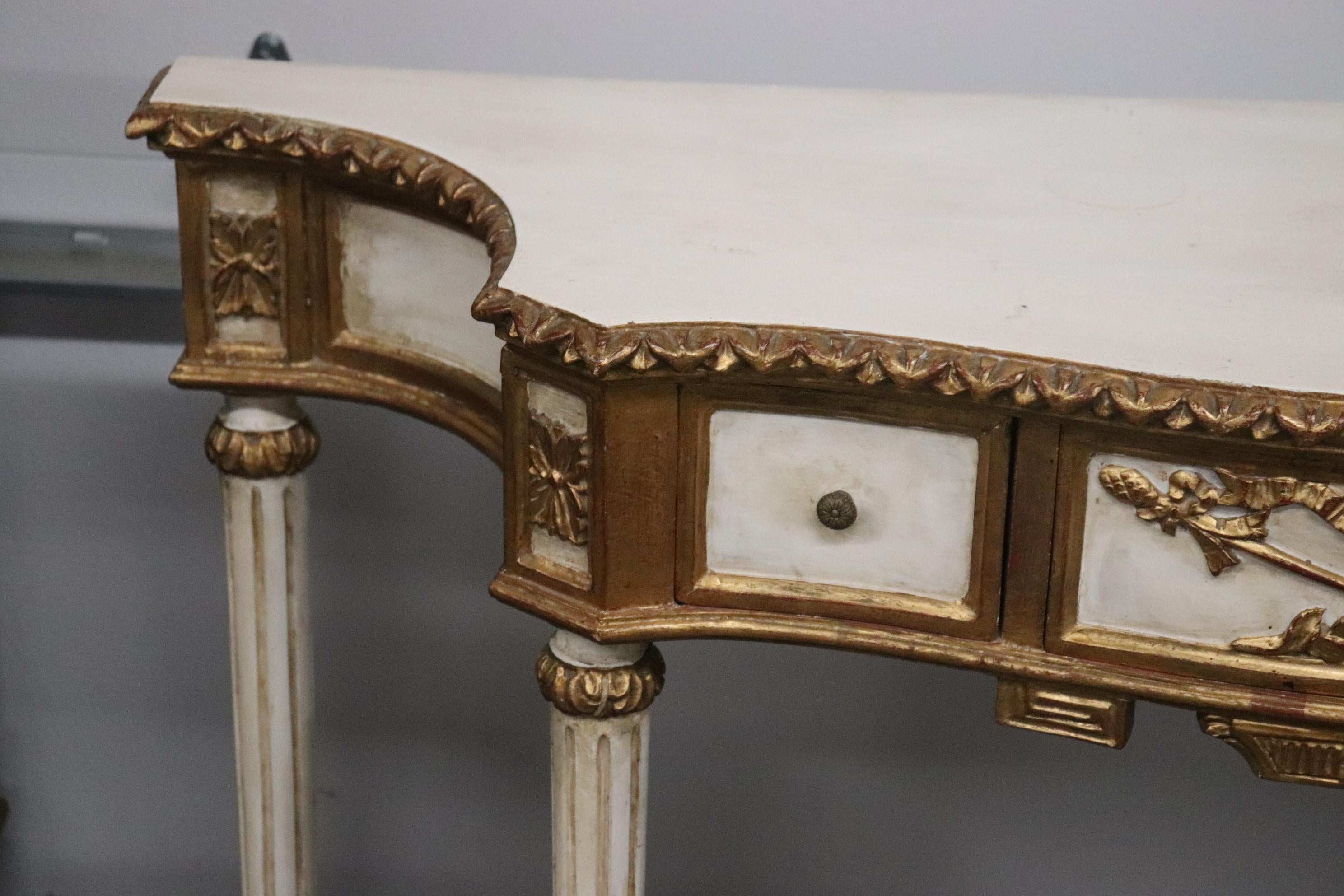 Beech Antique White Painted and Gilded Florentine Italian Console Table, circa 1940s For Sale