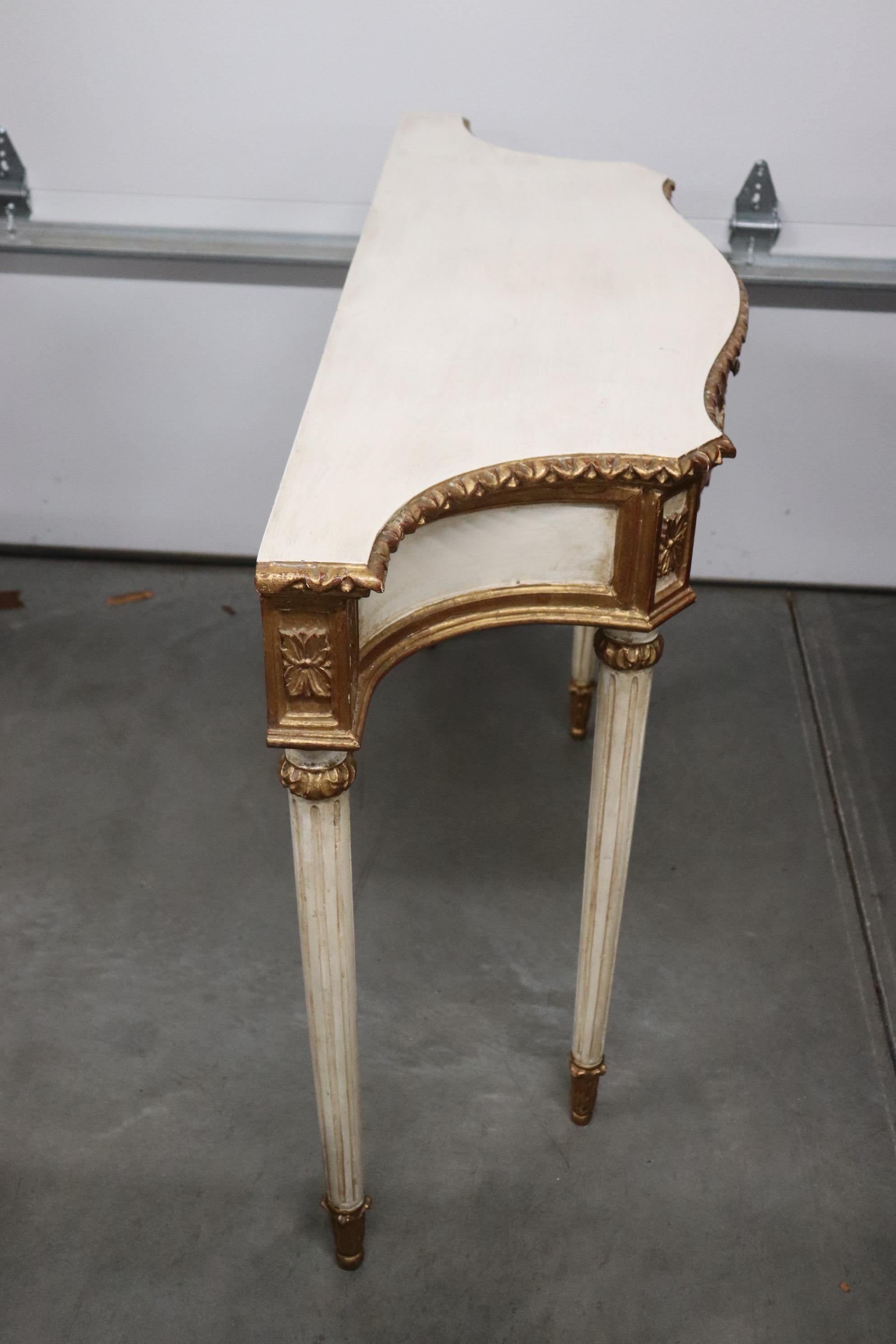 Antique White Painted and Gilded Florentine Italian Console Table, circa 1940s For Sale 3