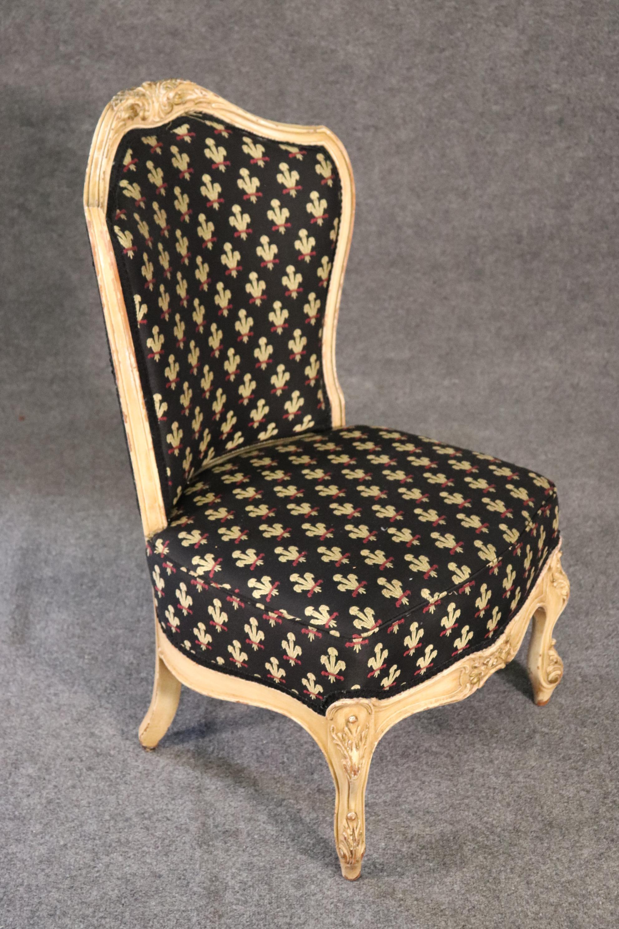This is a nice way to add charm to your bedroom. This boudoir chair is a classic French Louis XV design that can easily blend into to any environment and add just enough class to set things off right. The chair dates to the 1900s era and is in