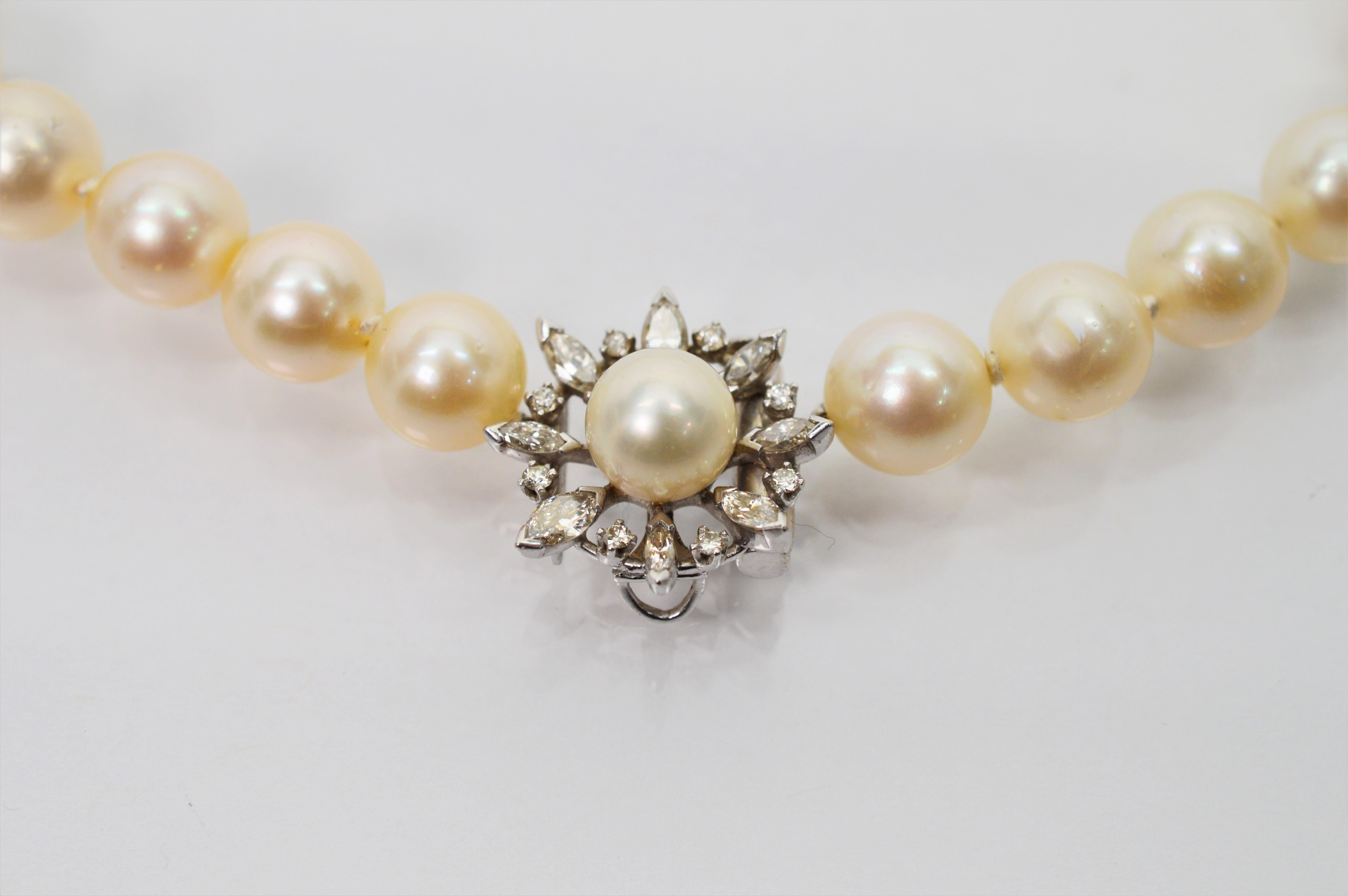 Antiker weißer Perlen-Choker mit Diamant-Platin-Perlen-Verschluss im Zustand „Gut“ im Angebot in Mount Kisco, NY