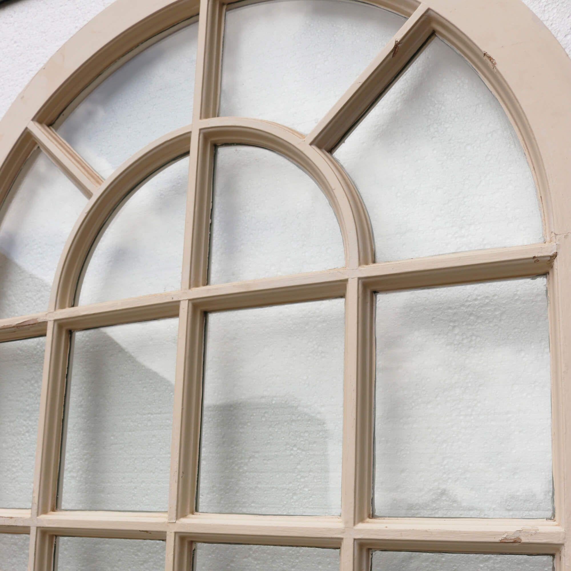 Vernissé Porte cintrée vitrée en pin blanc antique en vente