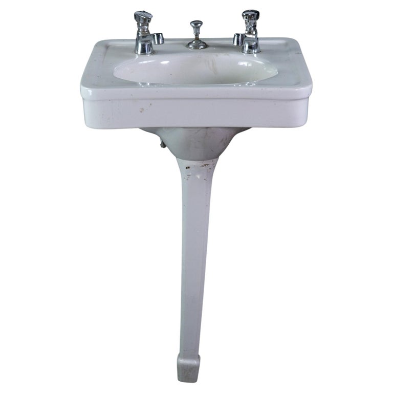 Antique White Porcelain Peg Leg Pedestal Sink For Sale at 1stDibs peg