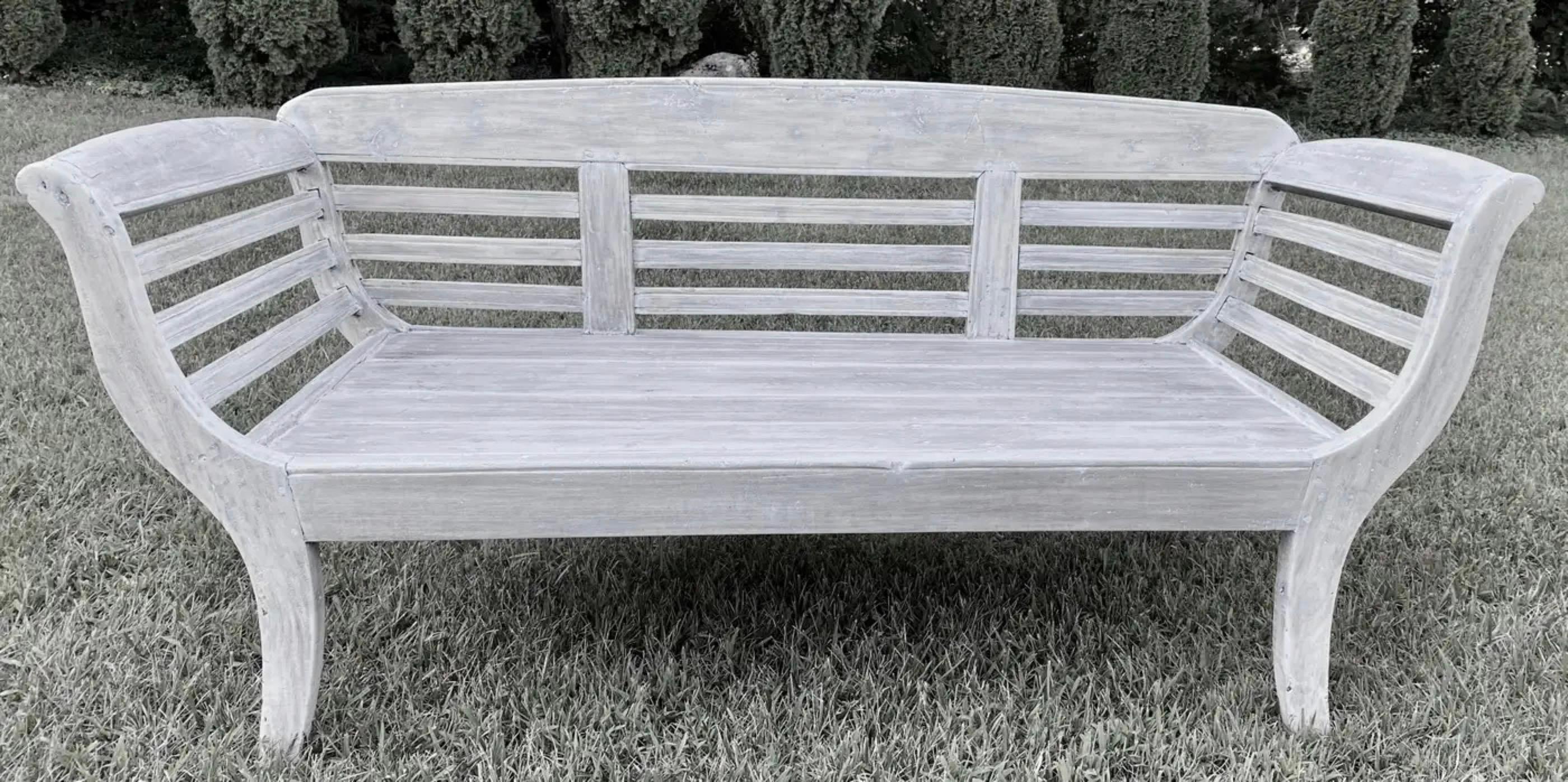 Sillón o Banco de Teca Blanca Antigua Lavada con Respaldo de Lamas Hecho a mano en venta