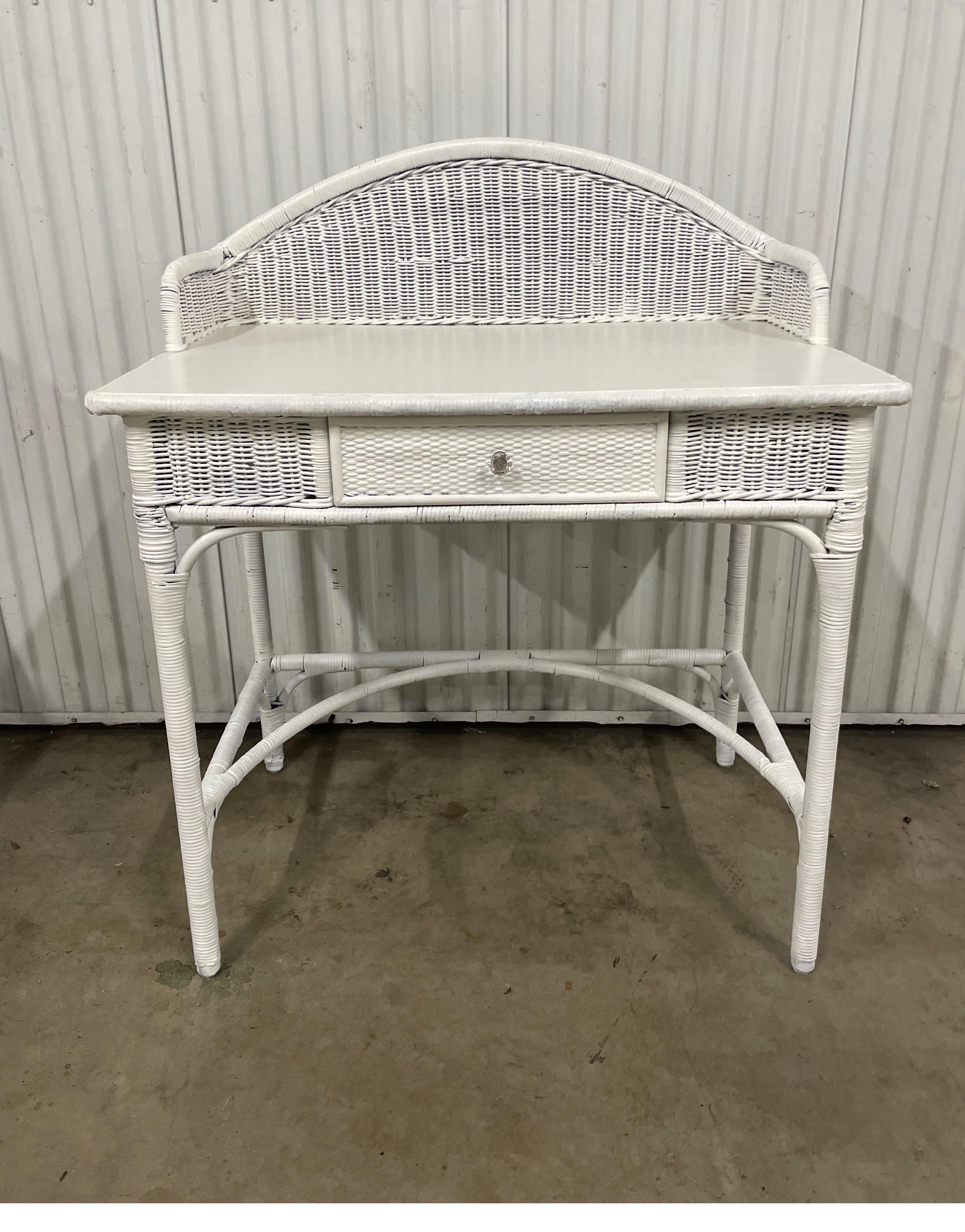 dressing table chair