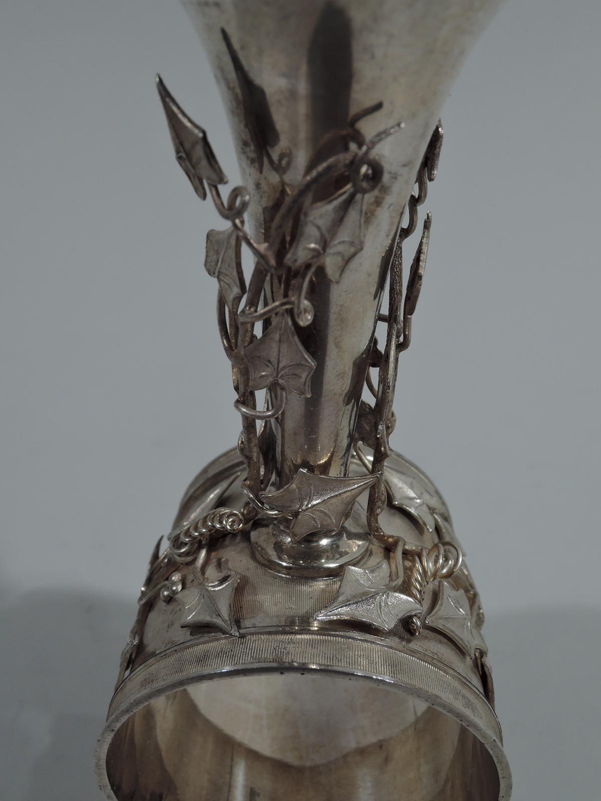 Antique Whiting Aesthetic Sterling Silver Napkin Ring with Vase In Excellent Condition In New York, NY
