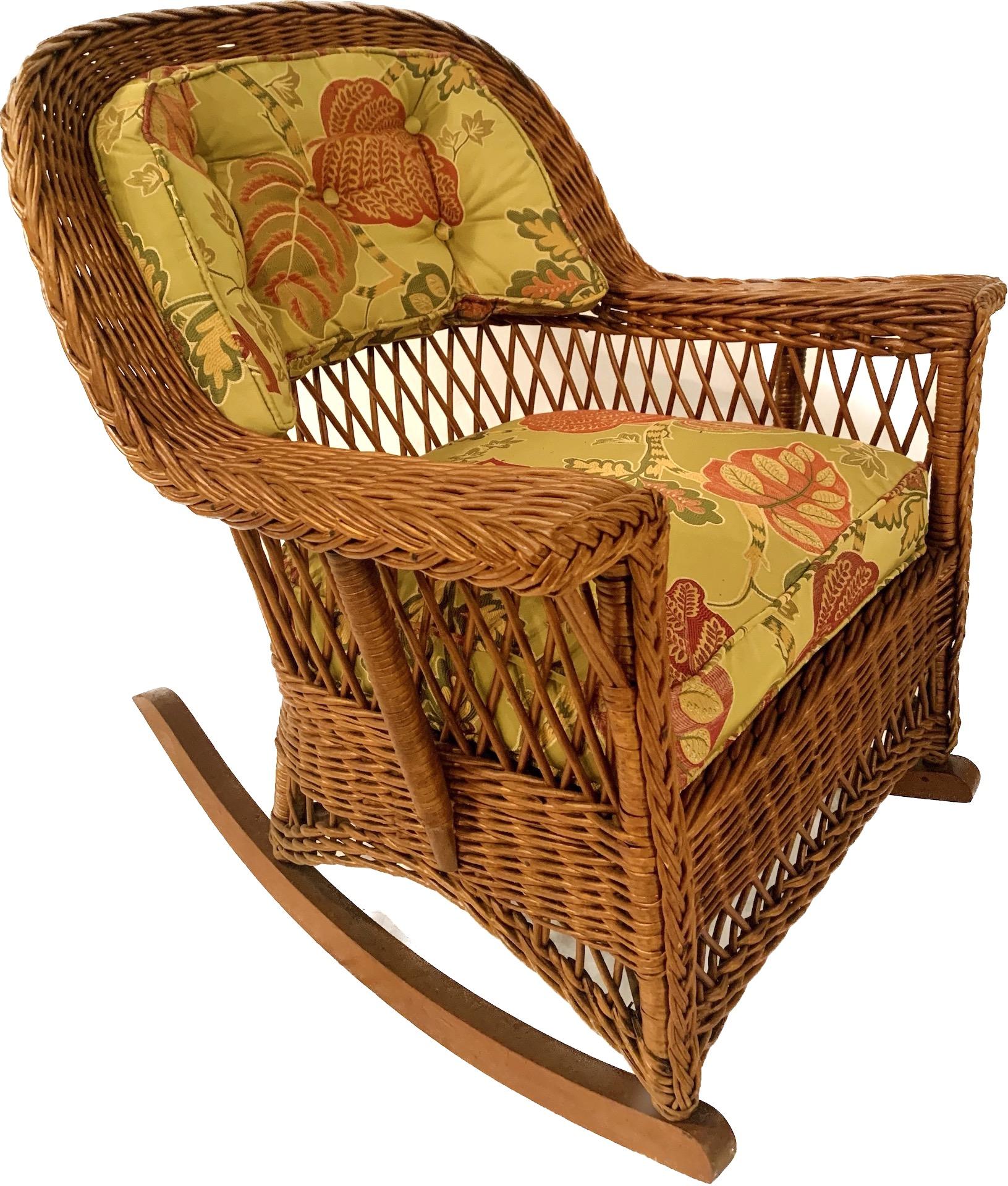Bar Harbor Style Wicker, Loveseat and Matching Rocker In Good Condition For Sale In Nashua, NH