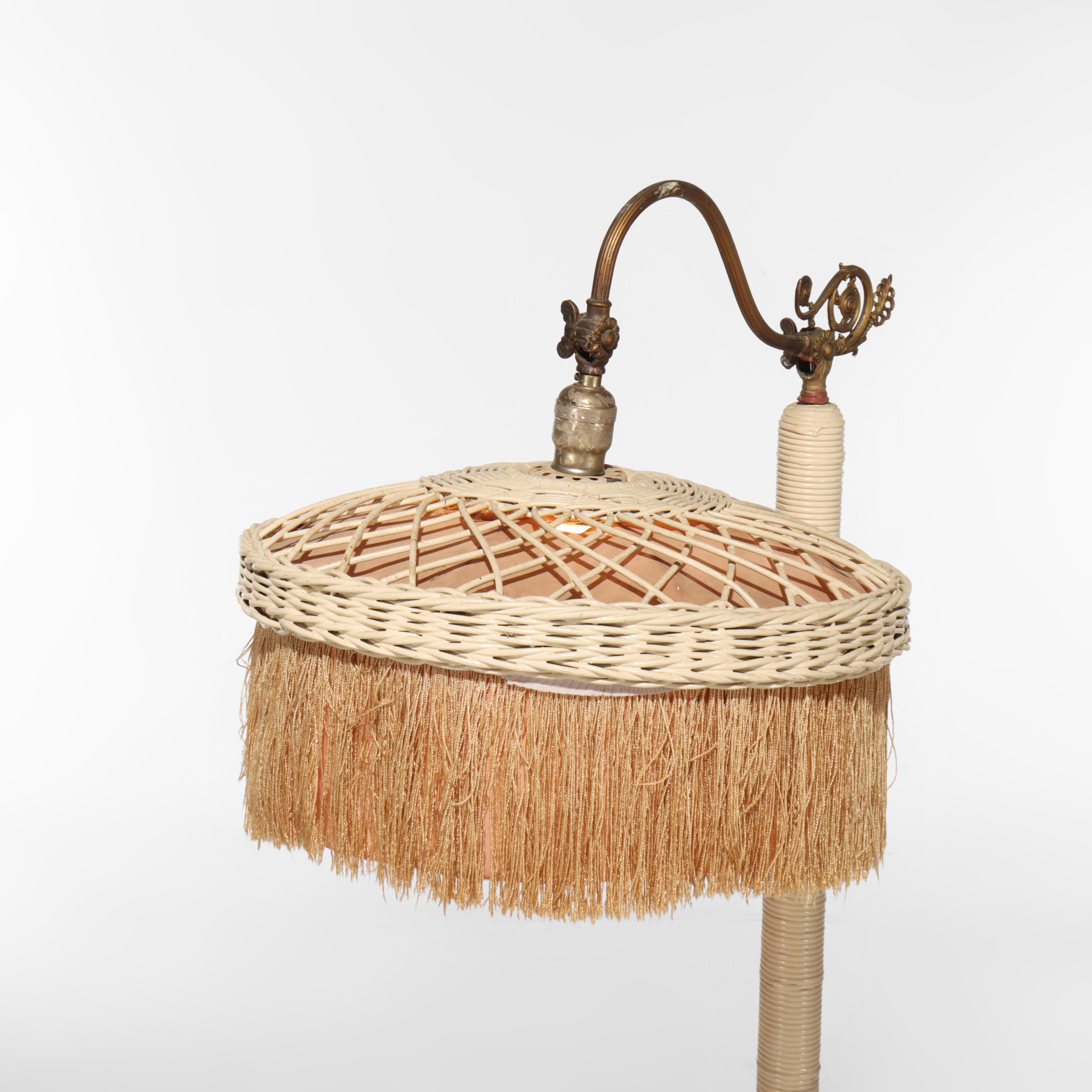 Antique Wicker Floor Lamp C1910 In Good Condition For Sale In Big Flats, NY