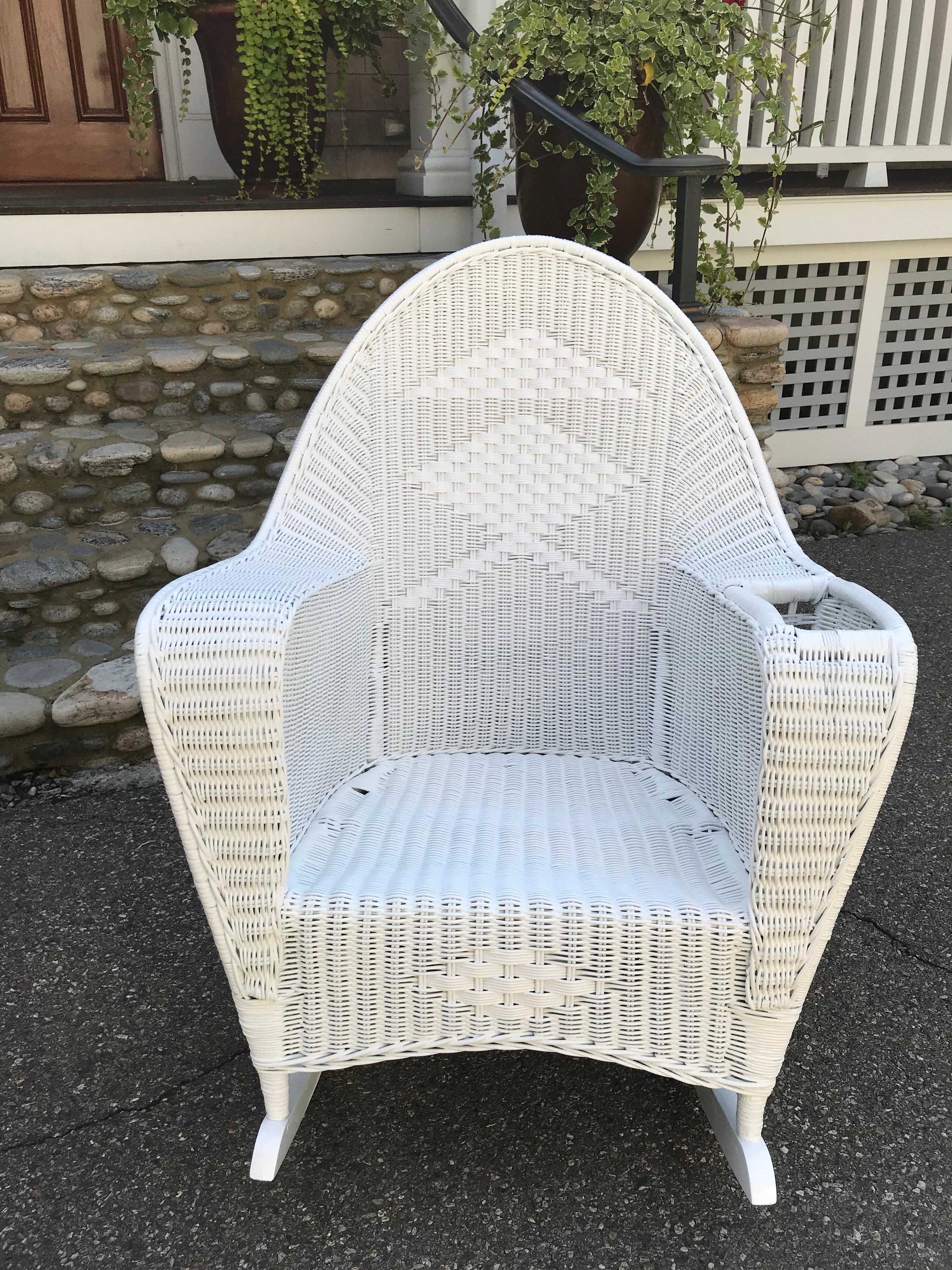 Antique Wicker Set In Excellent Condition For Sale In Old Saybrook, CT