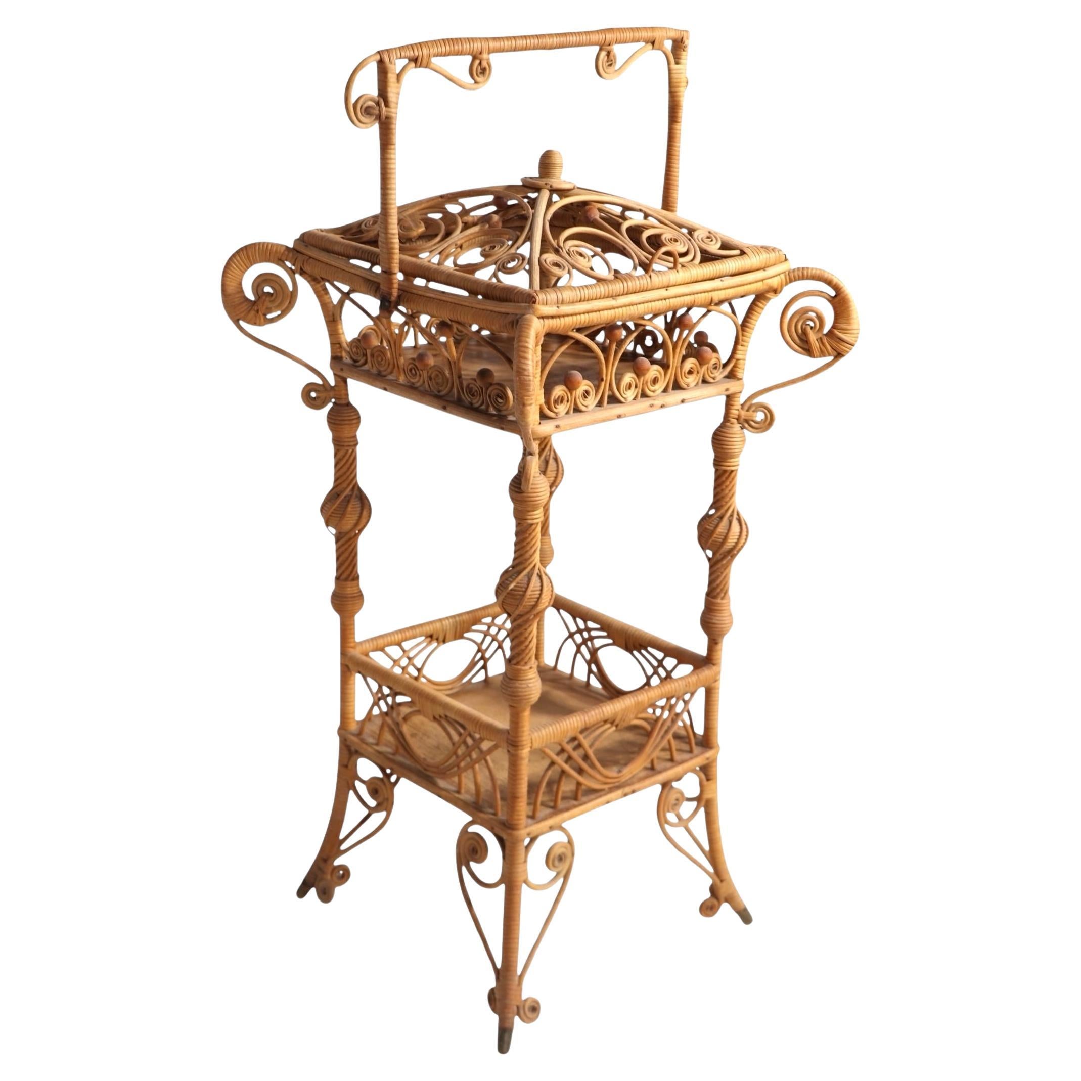 Support de couture ancien en osier par Heywood Brothers