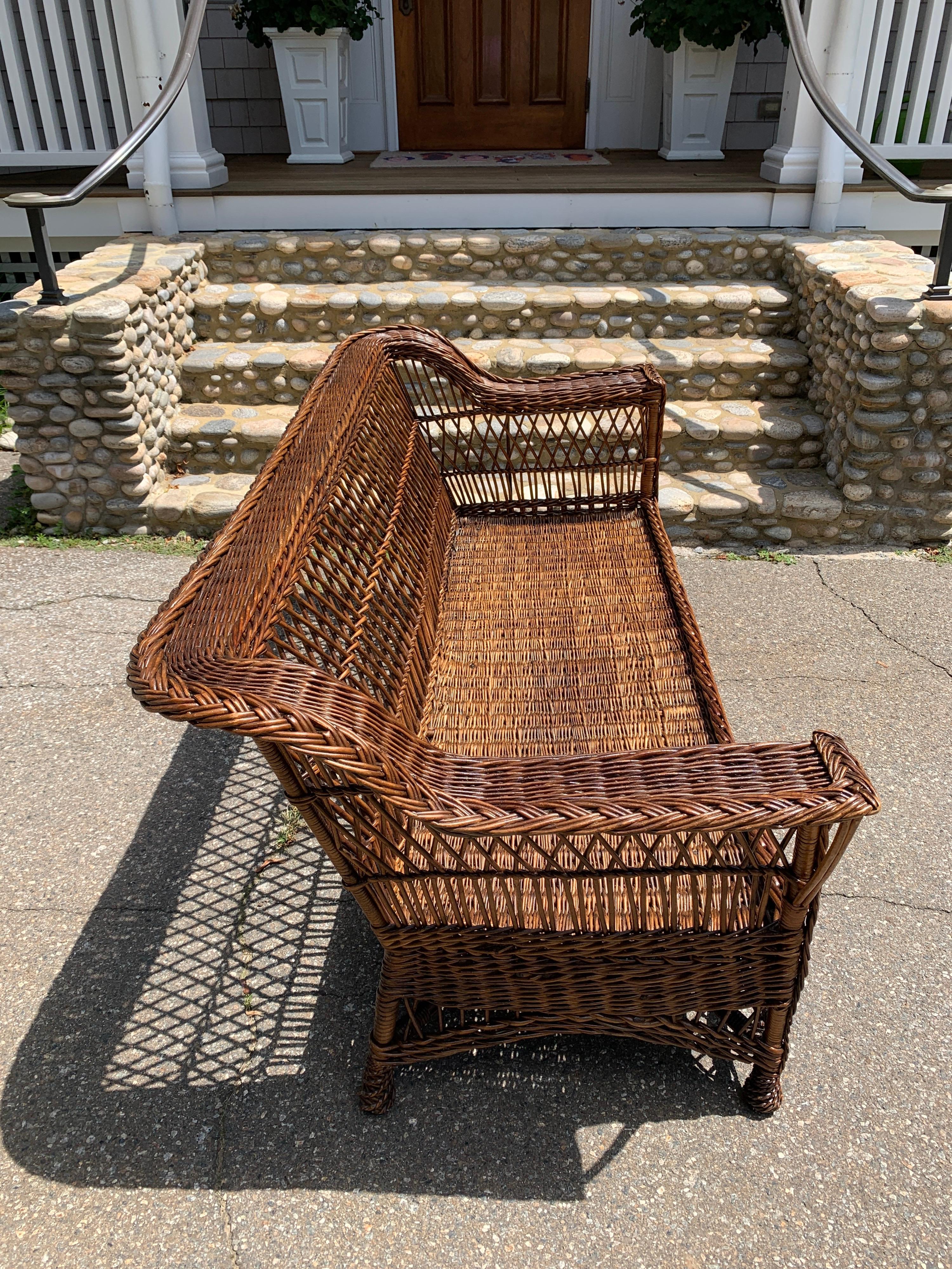 Antique Wicker Sofa In Good Condition In Old Saybrook, CT