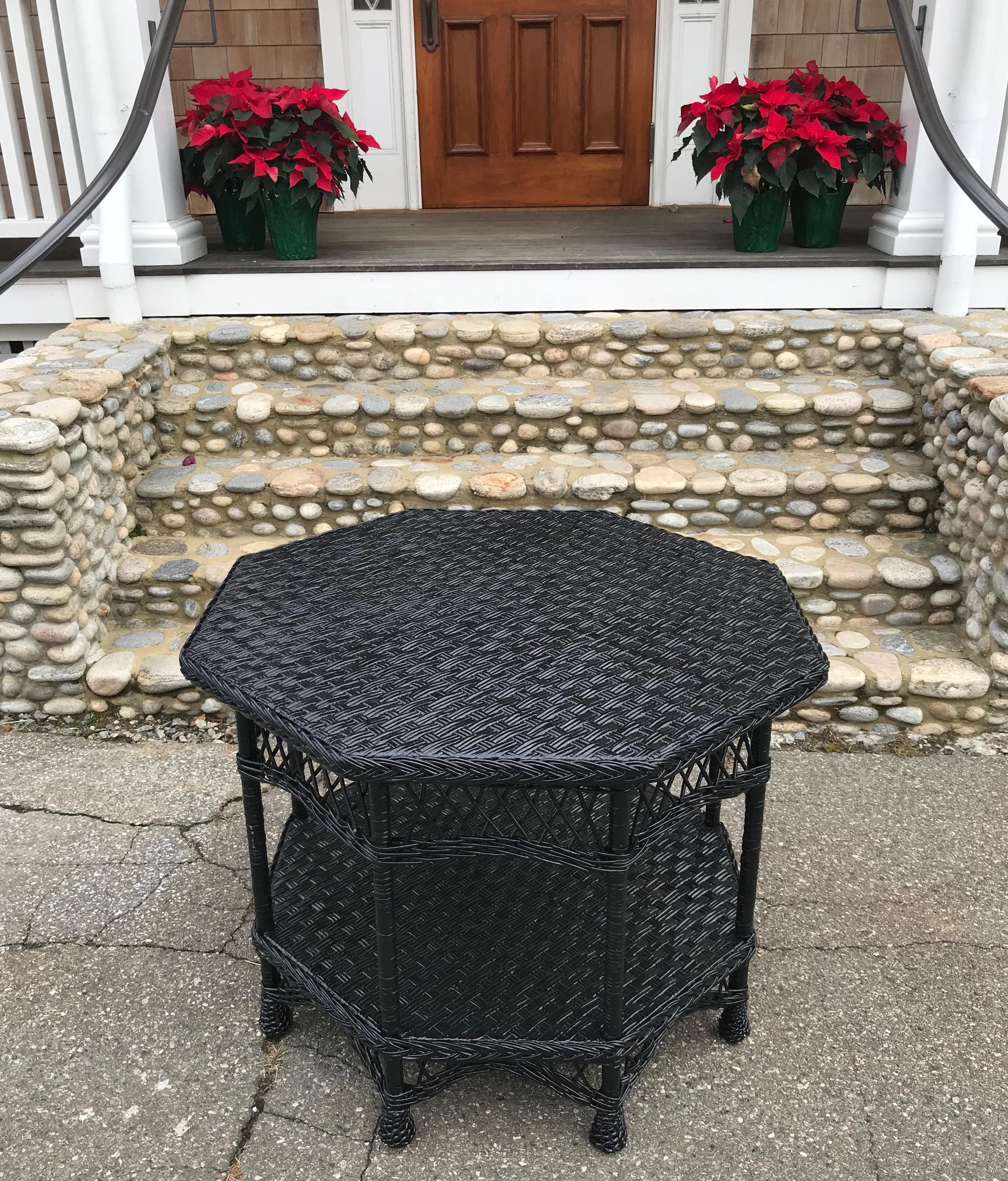 American Antique Wicker Table