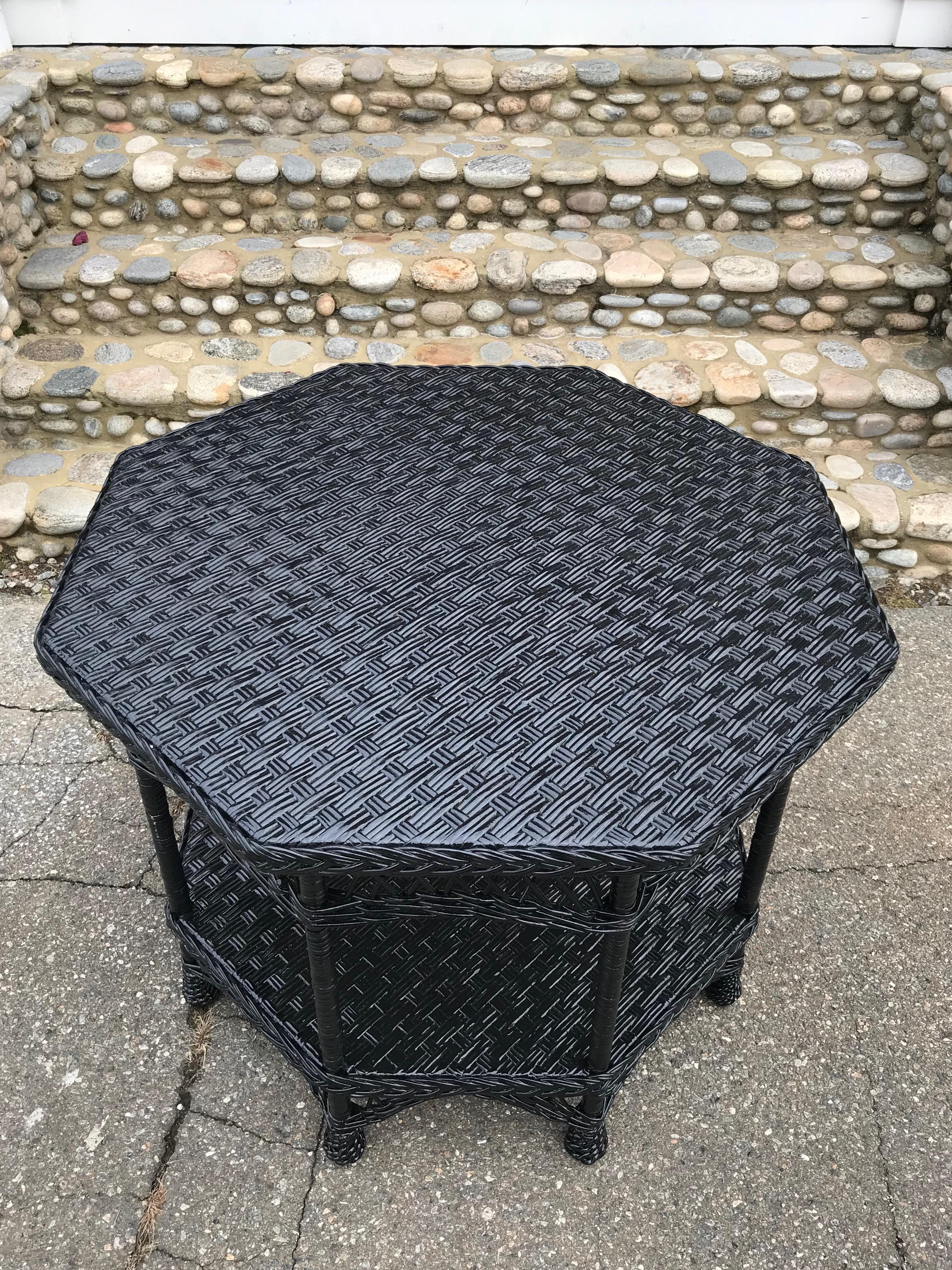 Antique Wicker Table In Good Condition In Old Saybrook, CT