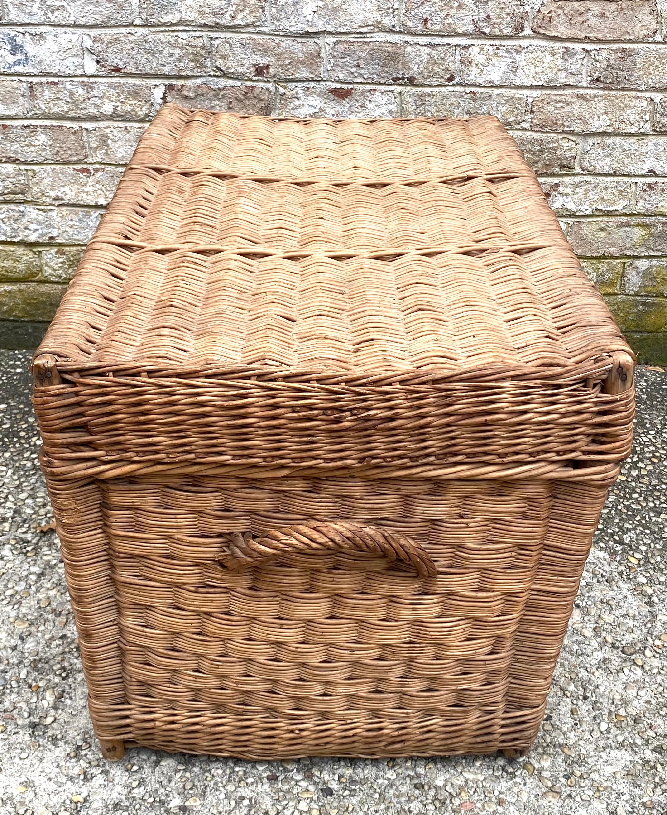 Antique Wicker Trunk In Good Condition In East Hampton, NY