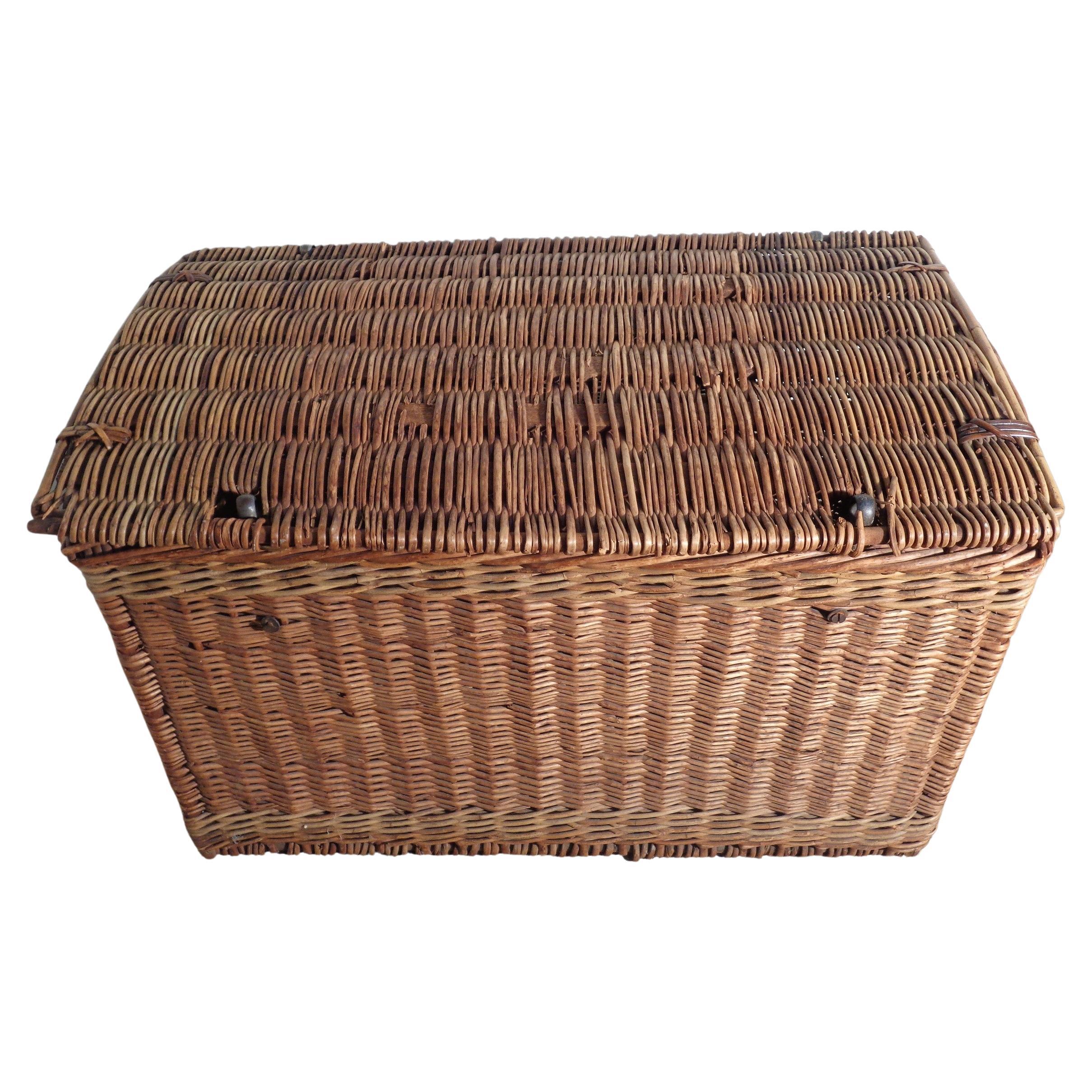 20th Century Antique Wicker and Brass Trunk For Sale