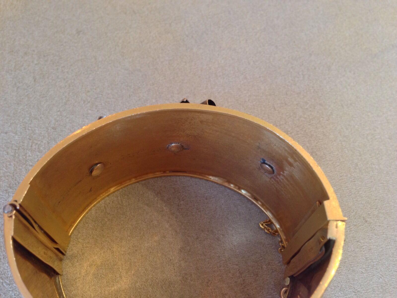 Round Cut Antique Wide Gold Bangle Bracelet in 12K Yellow Gold with Emeralds For Sale
