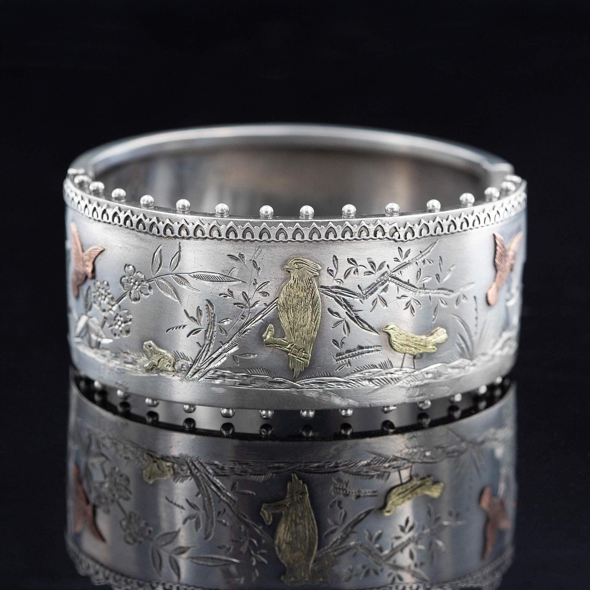 Antique Wide Silver Bangle Circa 1890 In Good Condition For Sale In ADELAIDE, SA