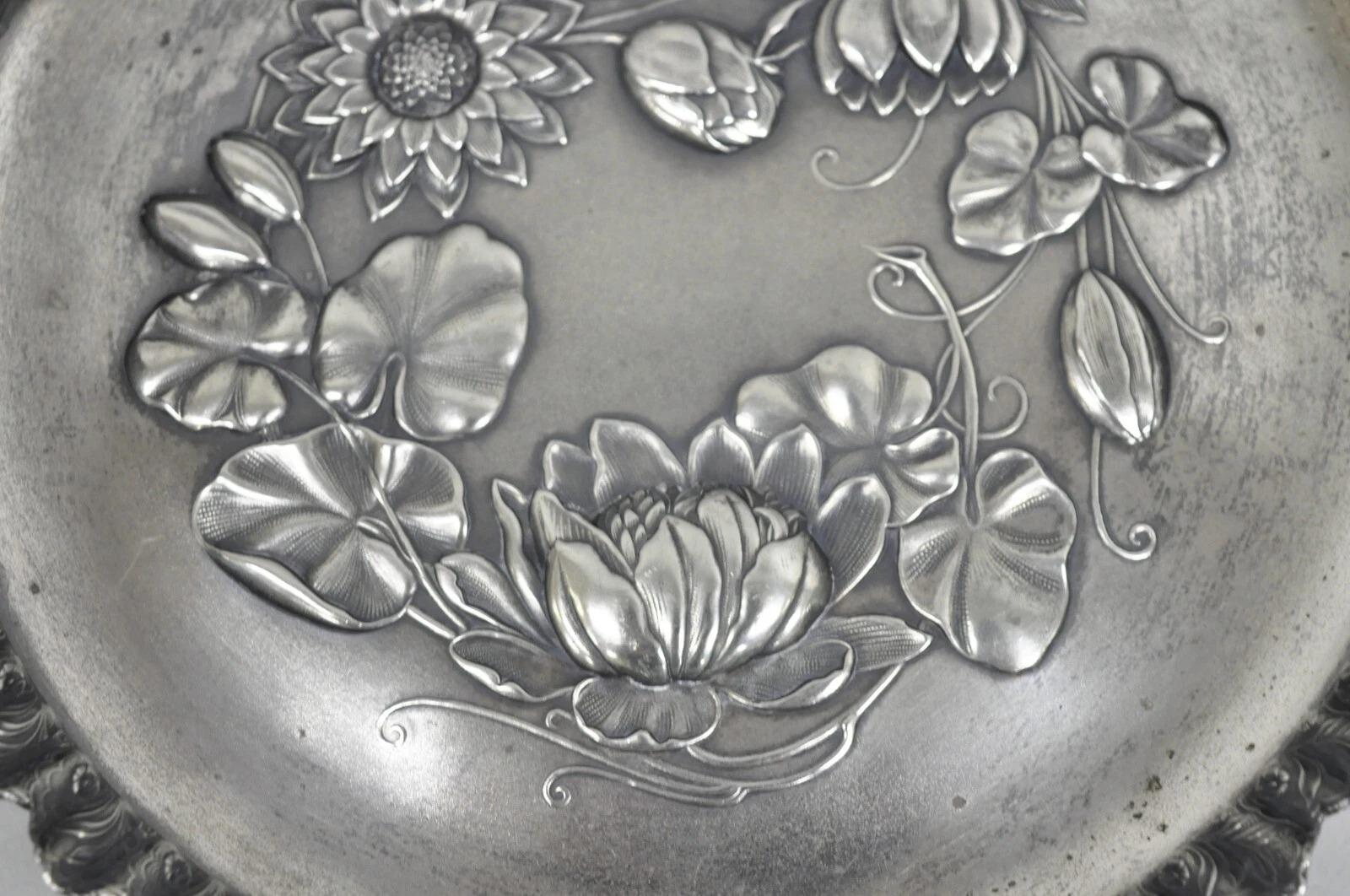 Sconosciuto Antico cestino da sposa A. Wilcox English Regency placcato in argento con fiori di repousse in vendita