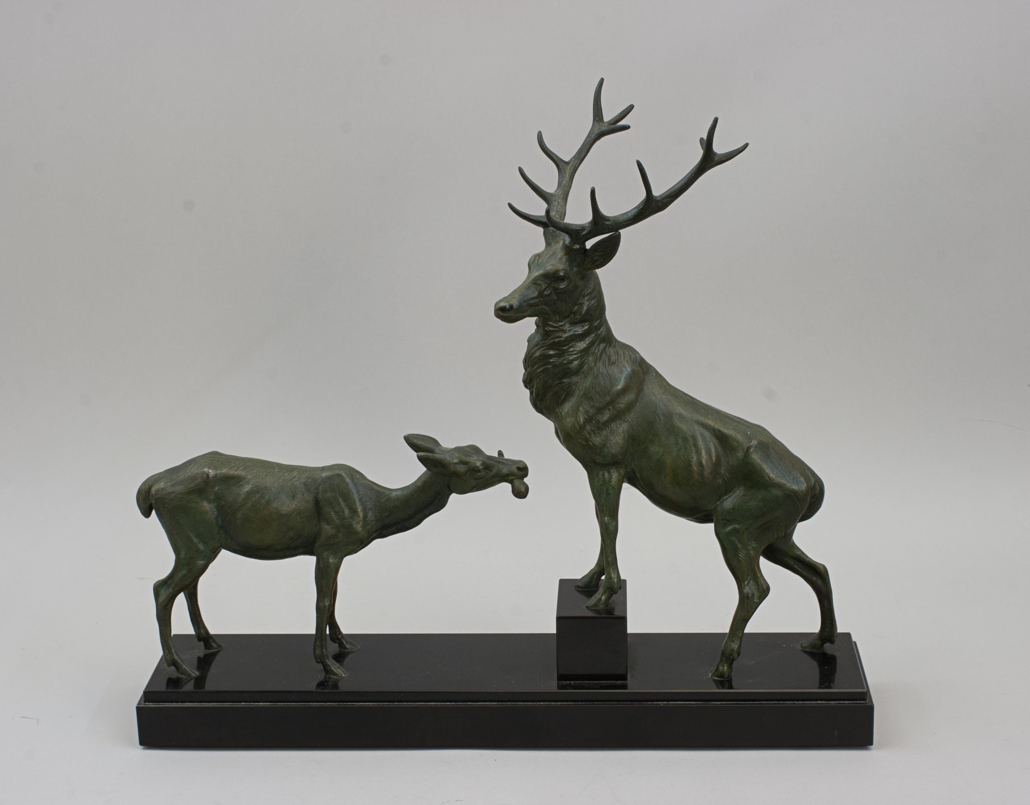 Scultura antica di animali selvatici, cervo e cerva in vendita 7
