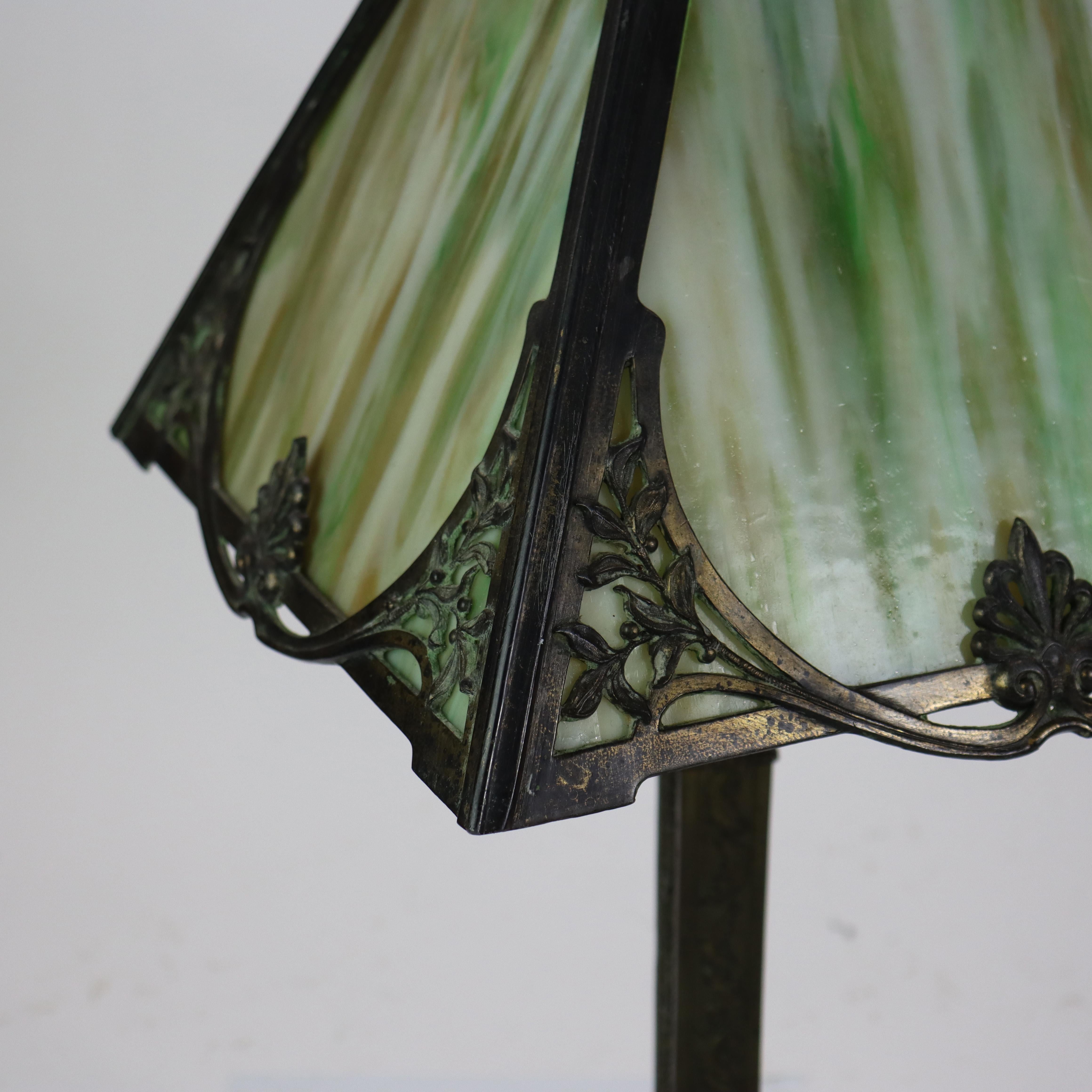 Antique Wilkinson Arts & Crafts 4 Panel Slag Glass Table Lamp Unsigned In Good Condition For Sale In Big Flats, NY