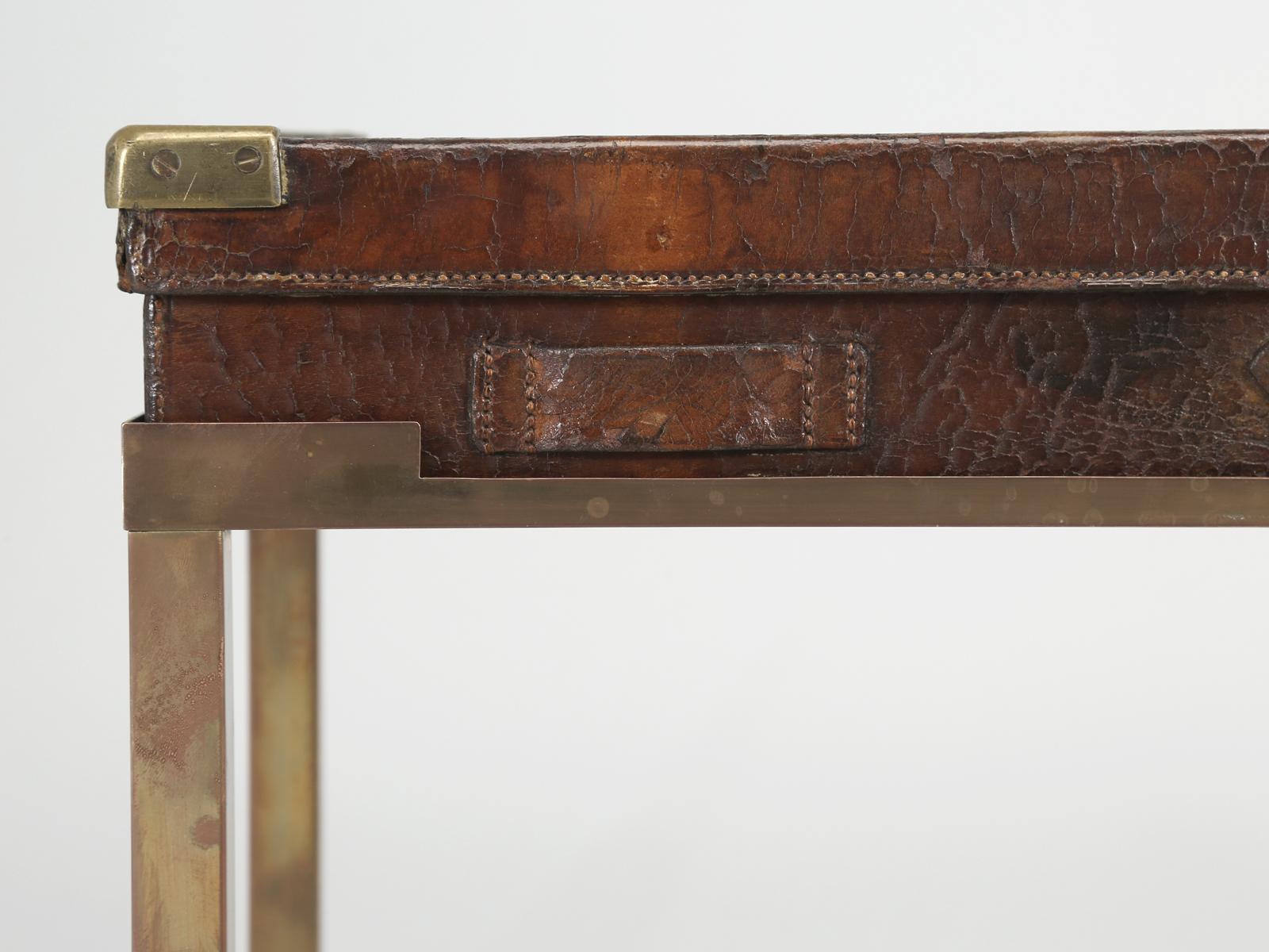 Antique William and Evans Leather Gun Case End Table with Brass Legs, c1900-1920 For Sale 7