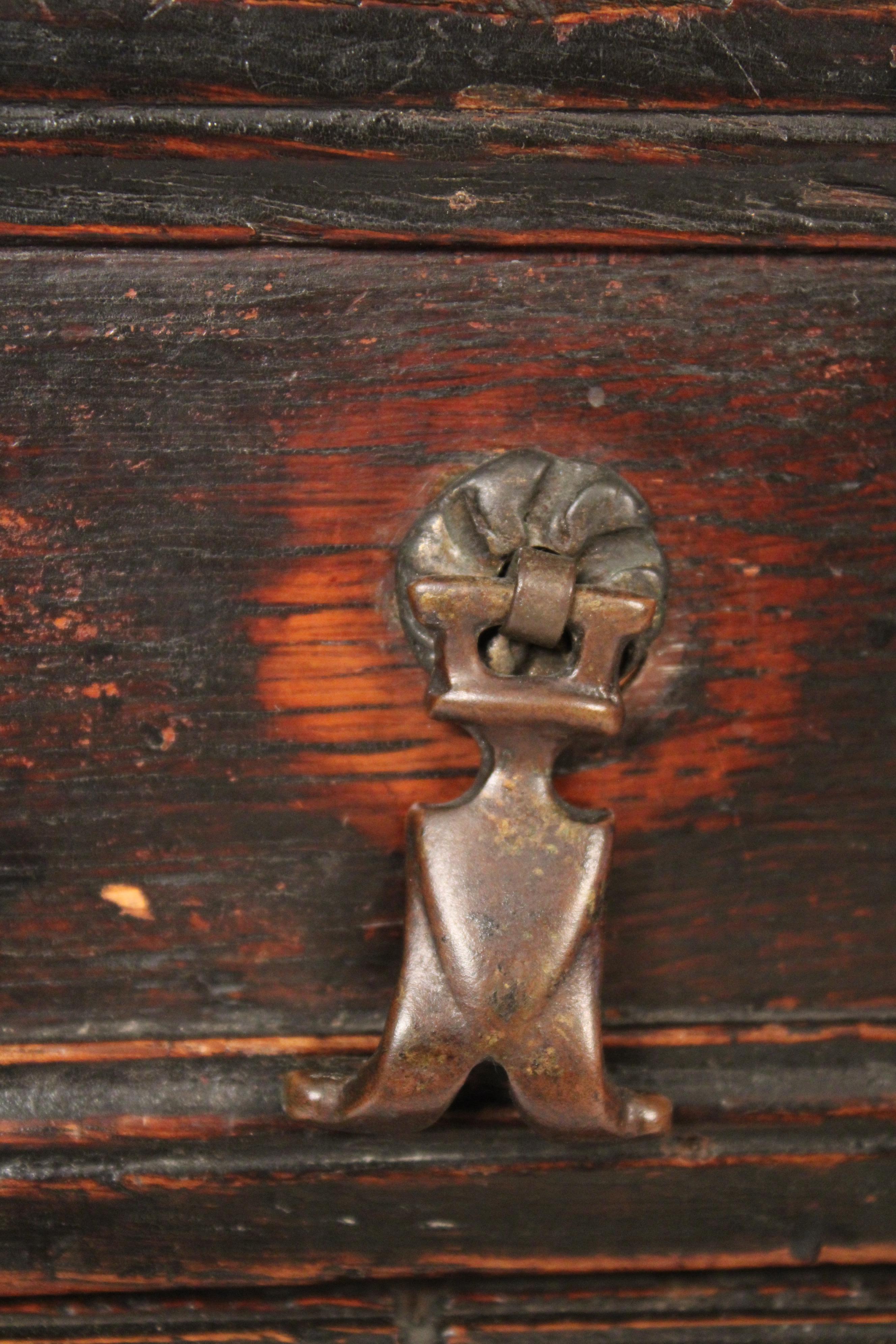 Ancienne table d'appoint en Oak William & Mary en vente 2