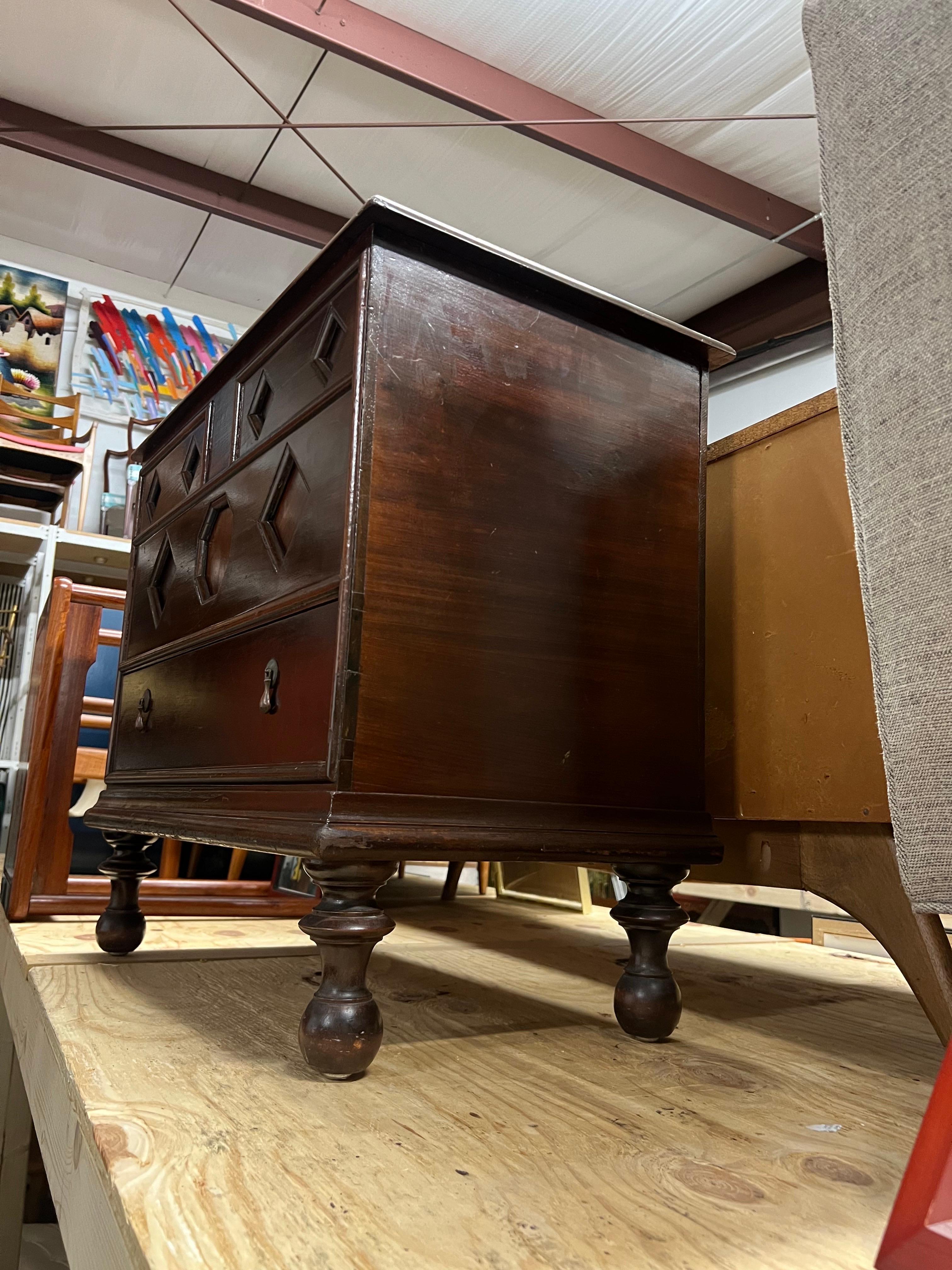 XVIIIe siècle Coffre à couvertures ancien à un tiroir William & Mary en vente