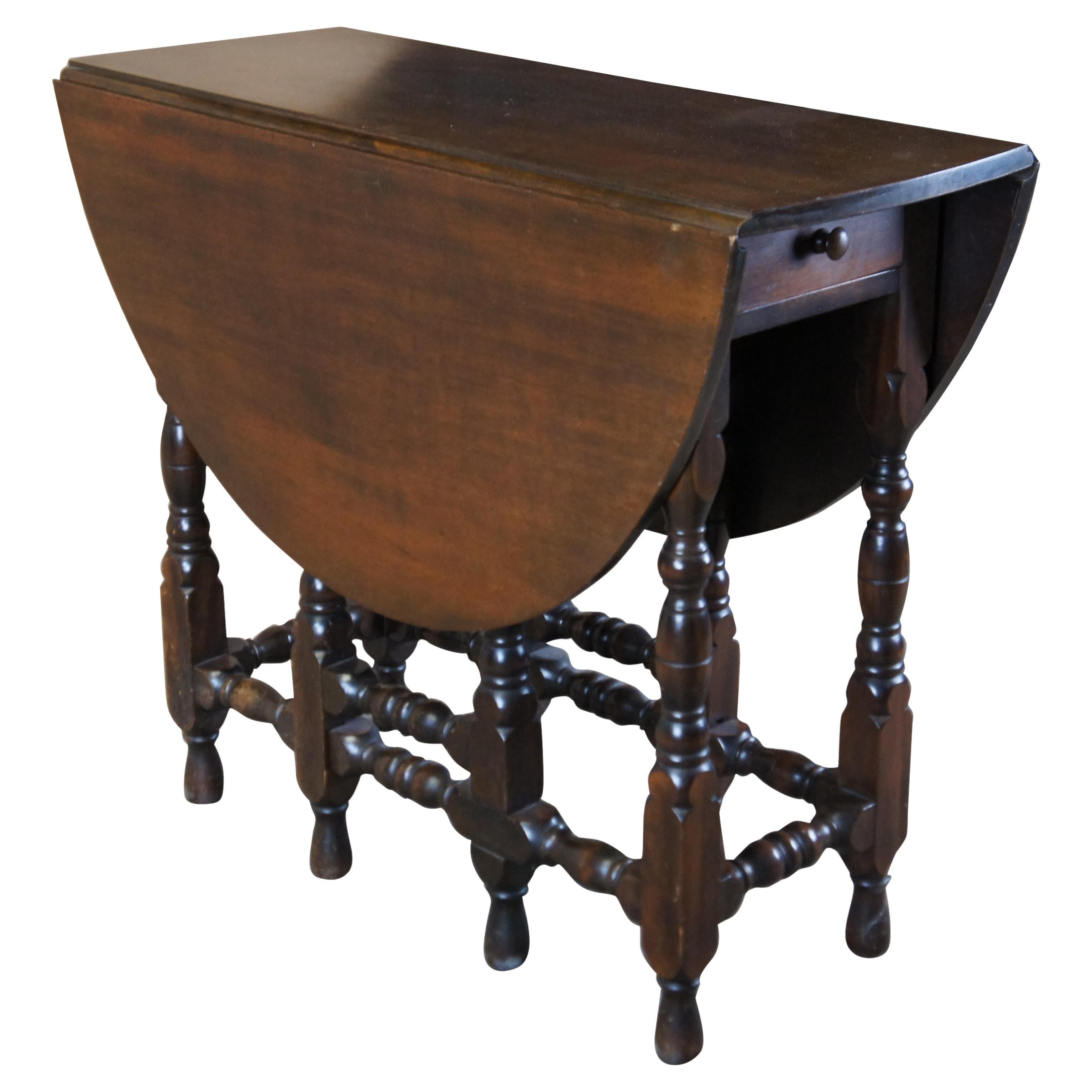 Antique William and Mary Style American Oak Dropleaf Gateleg Console Hall Table