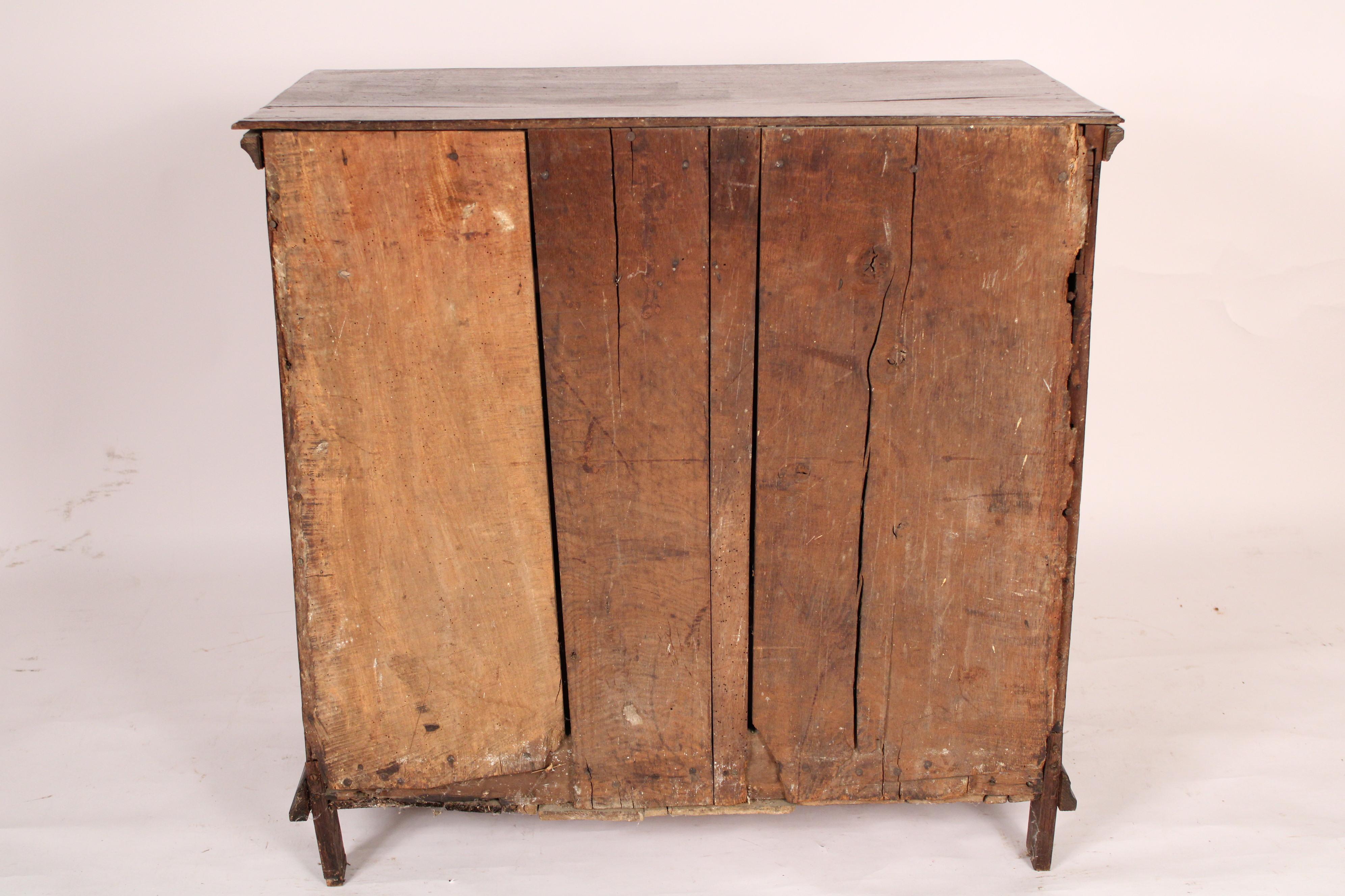 Antique William and Mary Style Oak Chest of Drawers For Sale 6