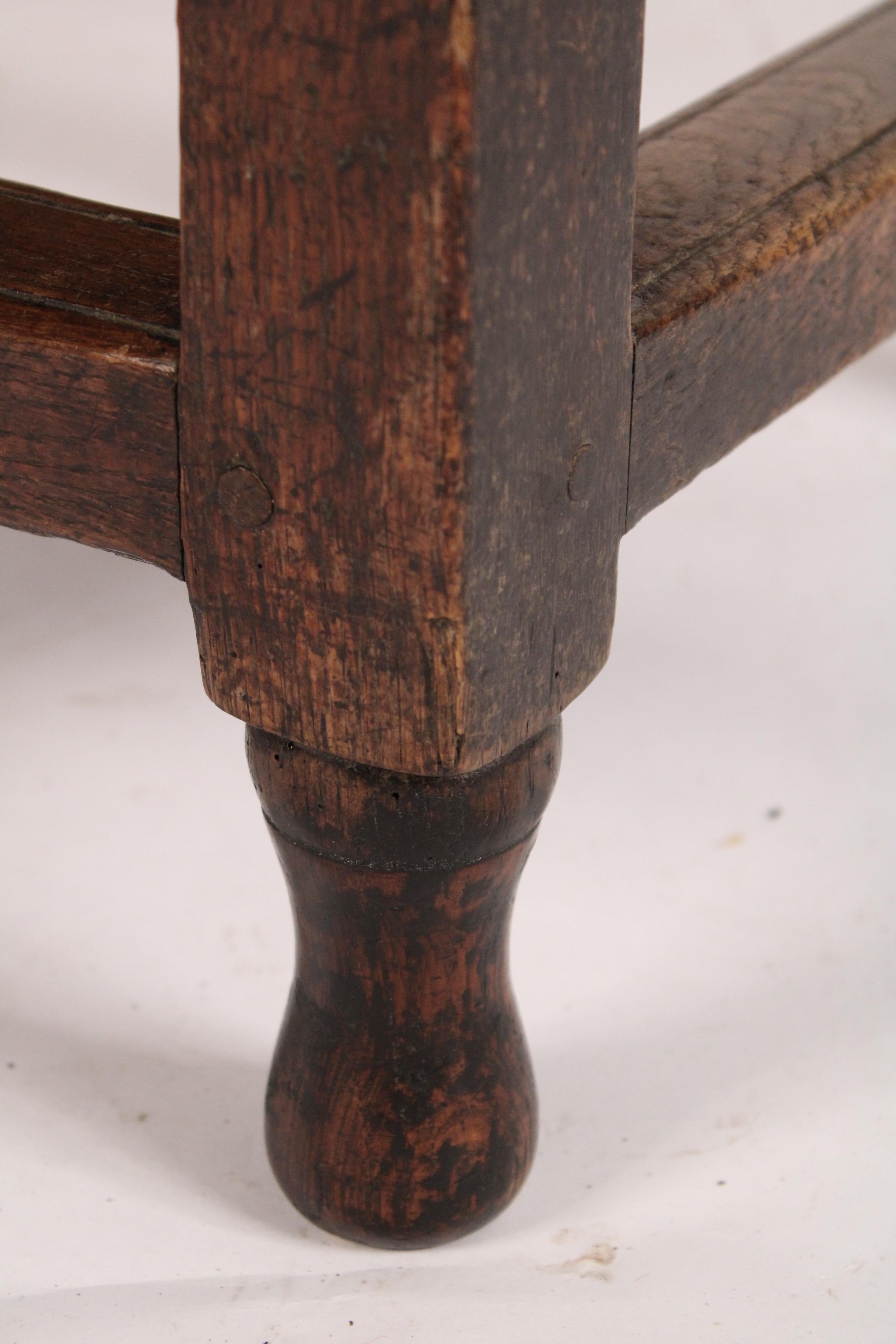Antique William and Mary Style Oak Gate Leg Table For Sale 5