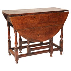 Antique William and Mary Style Oak Gateleg table