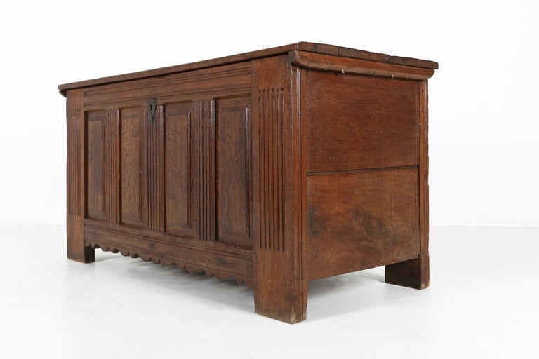 Antique William III Oak Linen Chest Trunk 18th Century For Sale at 1stDibs