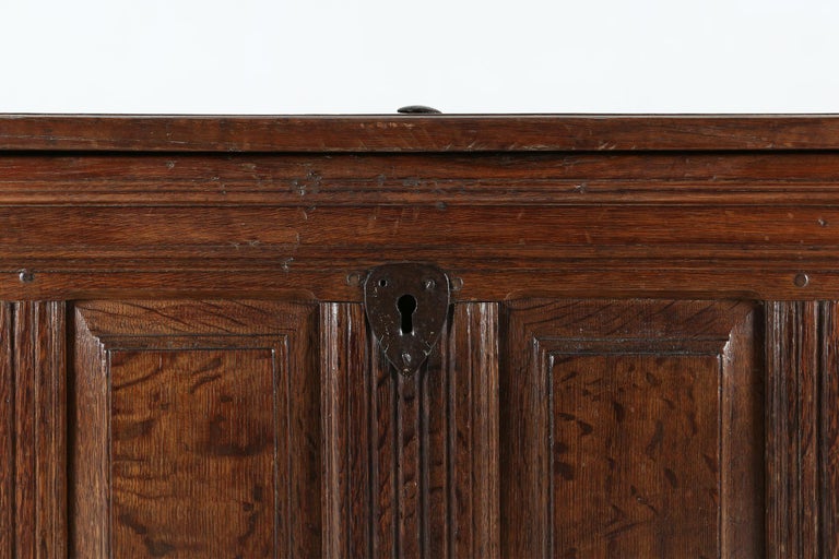 Antique William III Oak Linen Chest Trunk 18th Century For Sale at 1stDibs