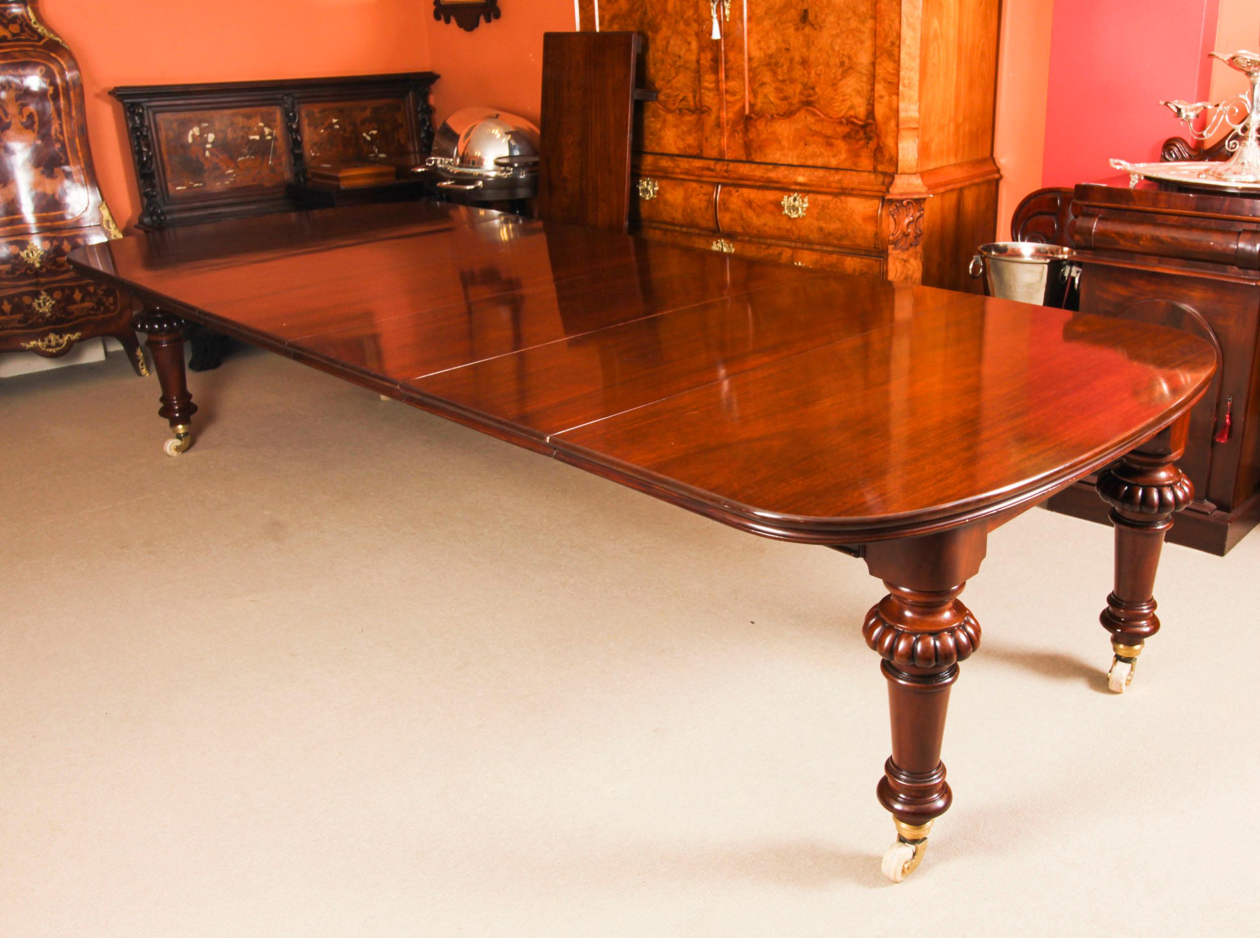 Antique William IV 13 ft Flame Mahogany Extending Dining Table 19th Century 3