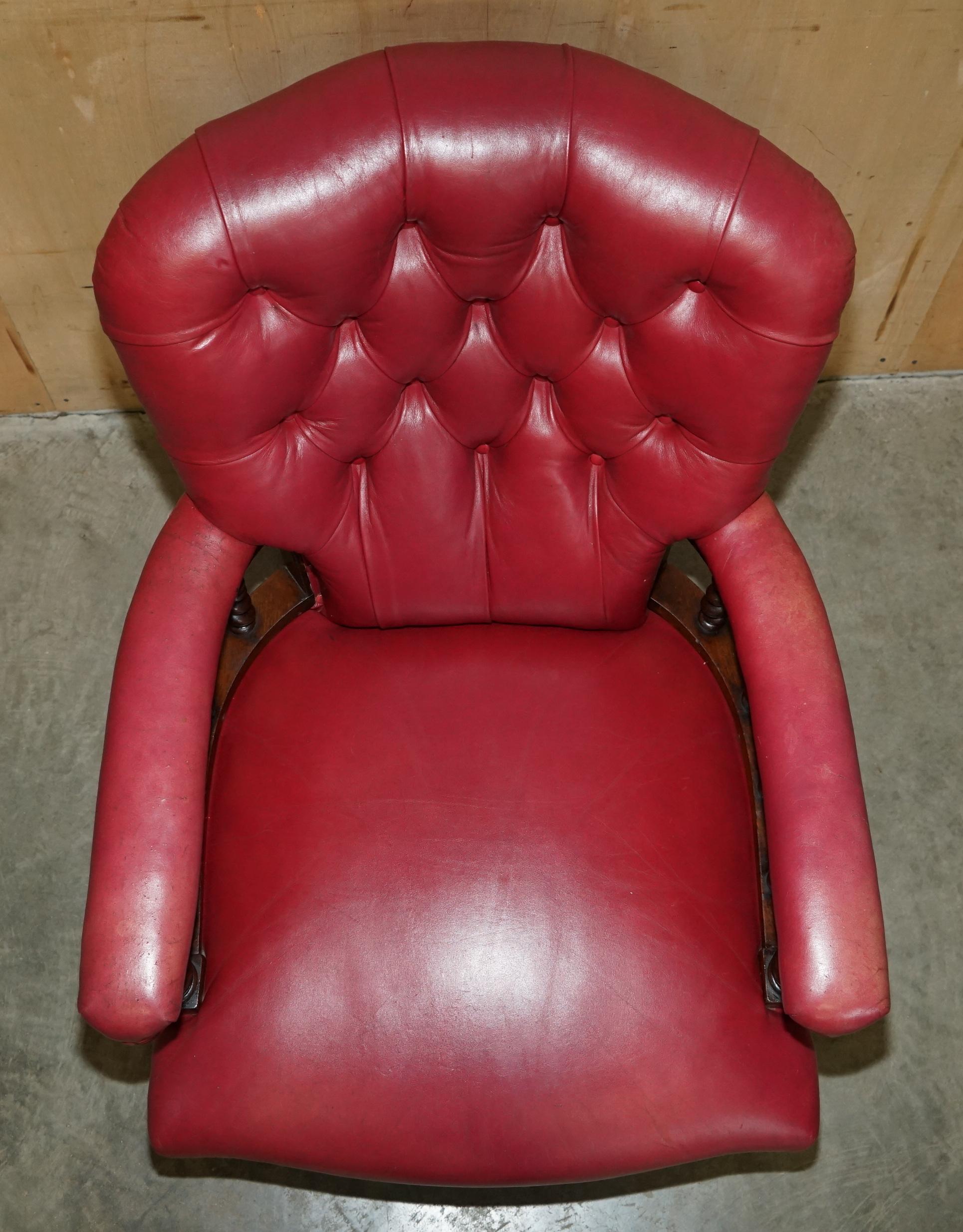 Fait main FAUTEUIL WILLIAM IV 1830 CHESTERFIELD TUFTED BARLEY TWIST FRAME LEATHER ARMCHAIR en vente