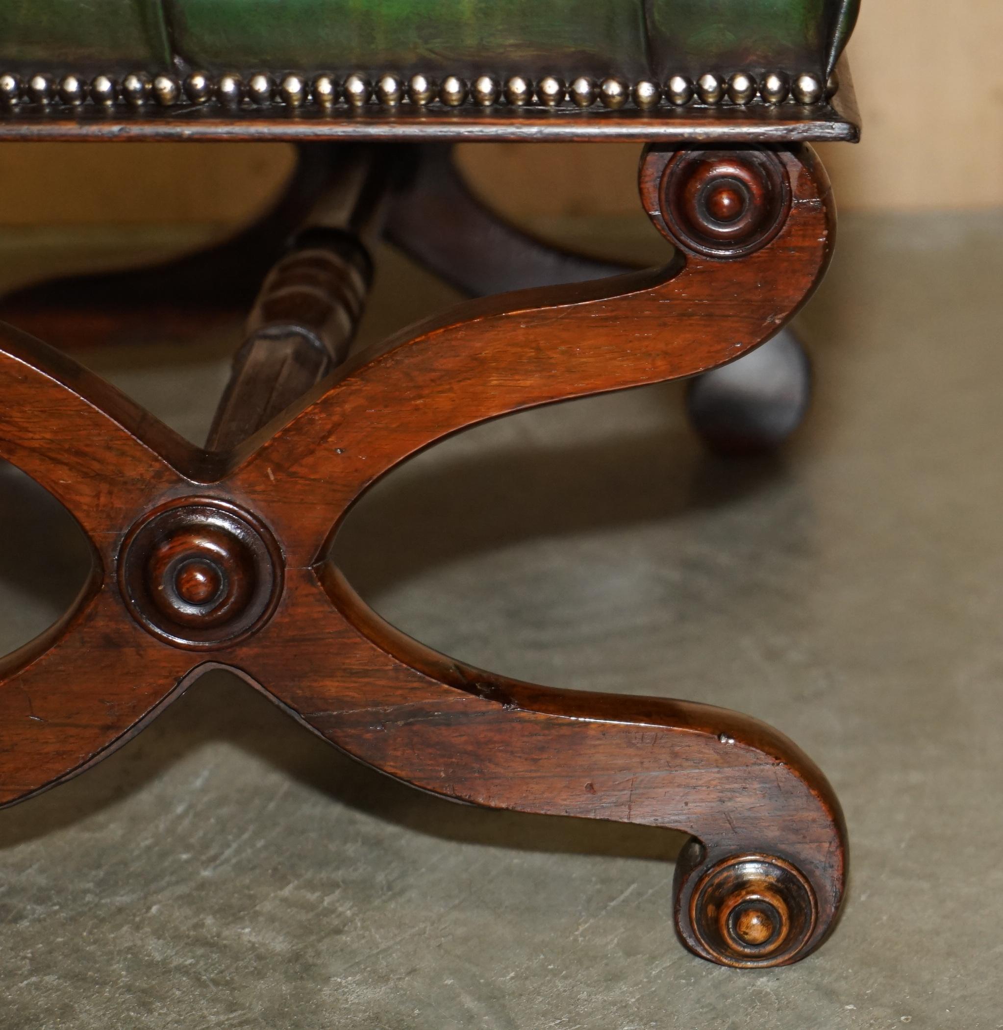 ANTIQUE WILLIAM IV 1830 GREEN LEATHER HARDWOOD CHESTERFIELD STOOL PiANO BENCH For Sale 3