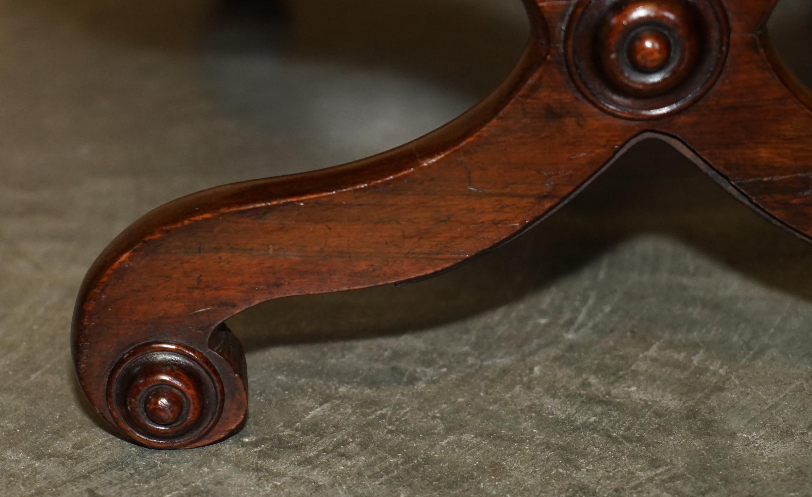 ANTIQUE WILLIAM IV 1830 GREEN LEATHER HARDWOOD CHESTERFIELD STOOL PiANO BENCH For Sale 5